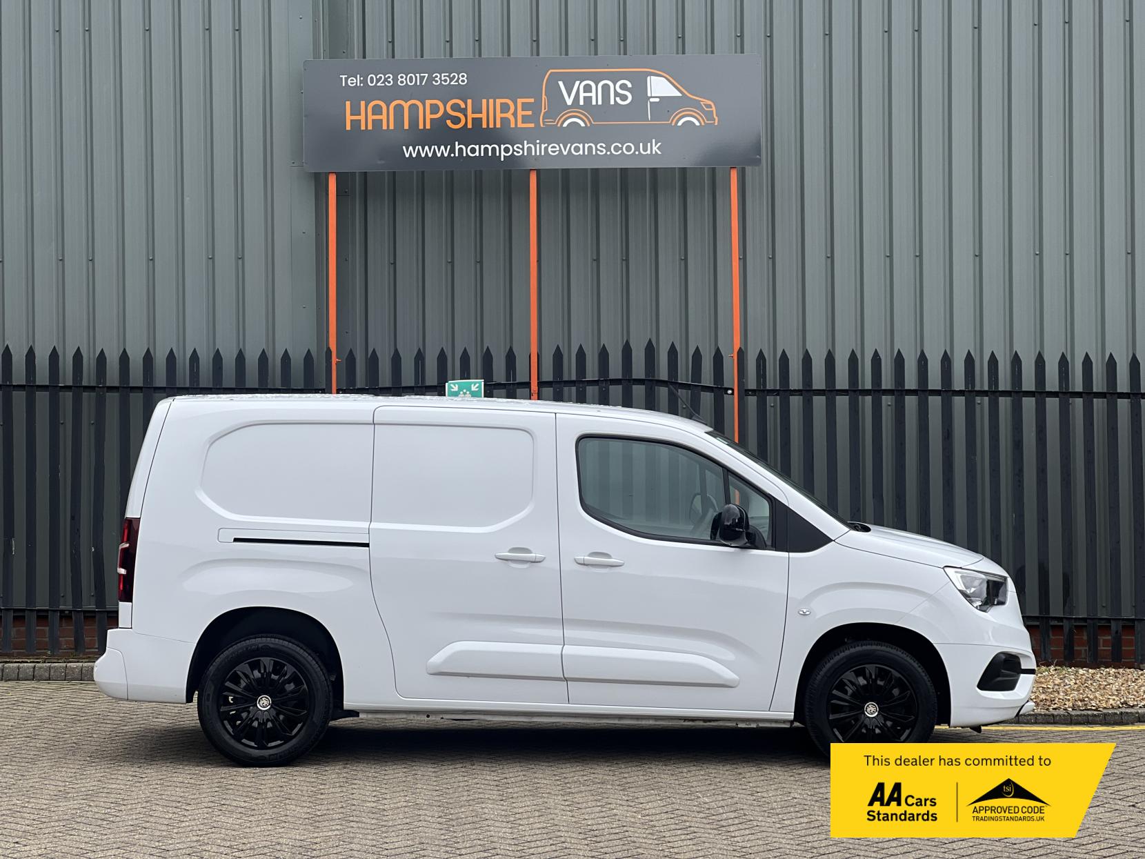 Vauxhall Combo 1.5 Turbo D 2300 Pro Panel Van 6dr Diesel Manual L2 H1 Euro 6 (s/s) (100 ps)