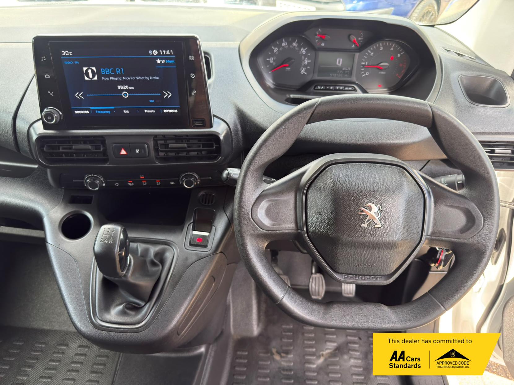 2020 Peugeot Partner 1.5 BlueHDi 1000 Professional Standard Panel Van 5dr Diesel Manual SWB Euro 6 (s/s) (100 bhp) - Thumbnail 10