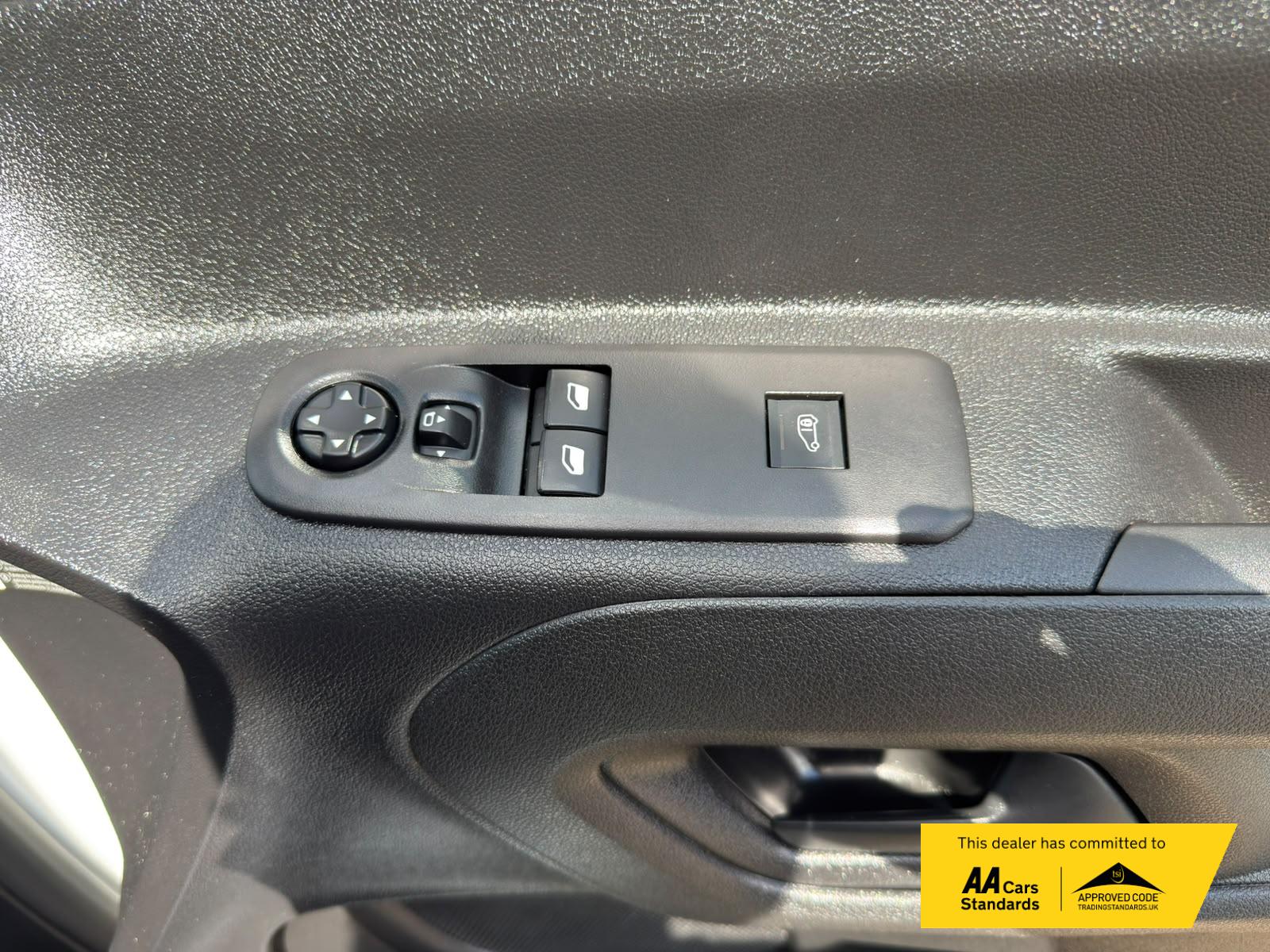 2020 Peugeot Partner 1.5 BlueHDi 1000 Professional Standard Panel Van 5dr Diesel Manual SWB Euro 6 (s/s) (100 bhp) - Thumbnail 45