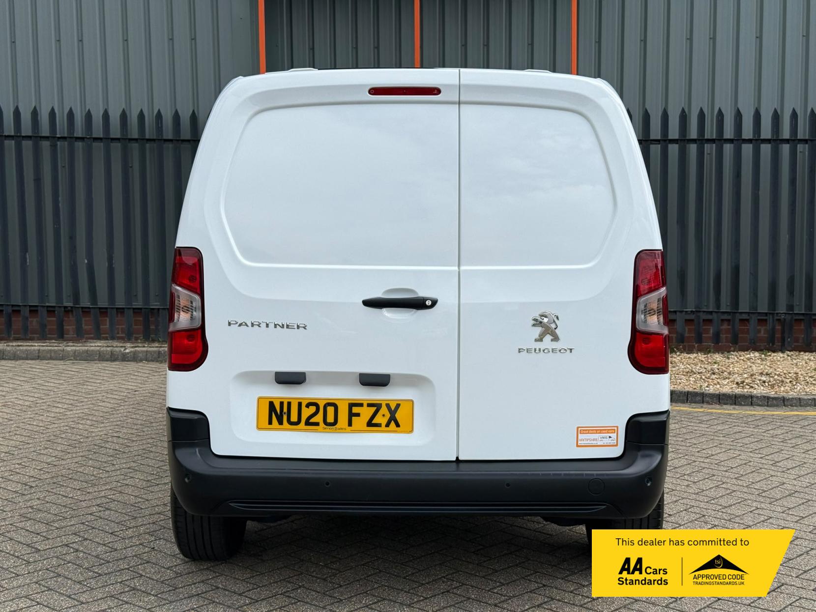 2020 Peugeot Partner 1.5 BlueHDi 1000 Professional Standard Panel Van 5dr Diesel Manual SWB Euro 6 (s/s) (100 bhp) - Thumbnail 9