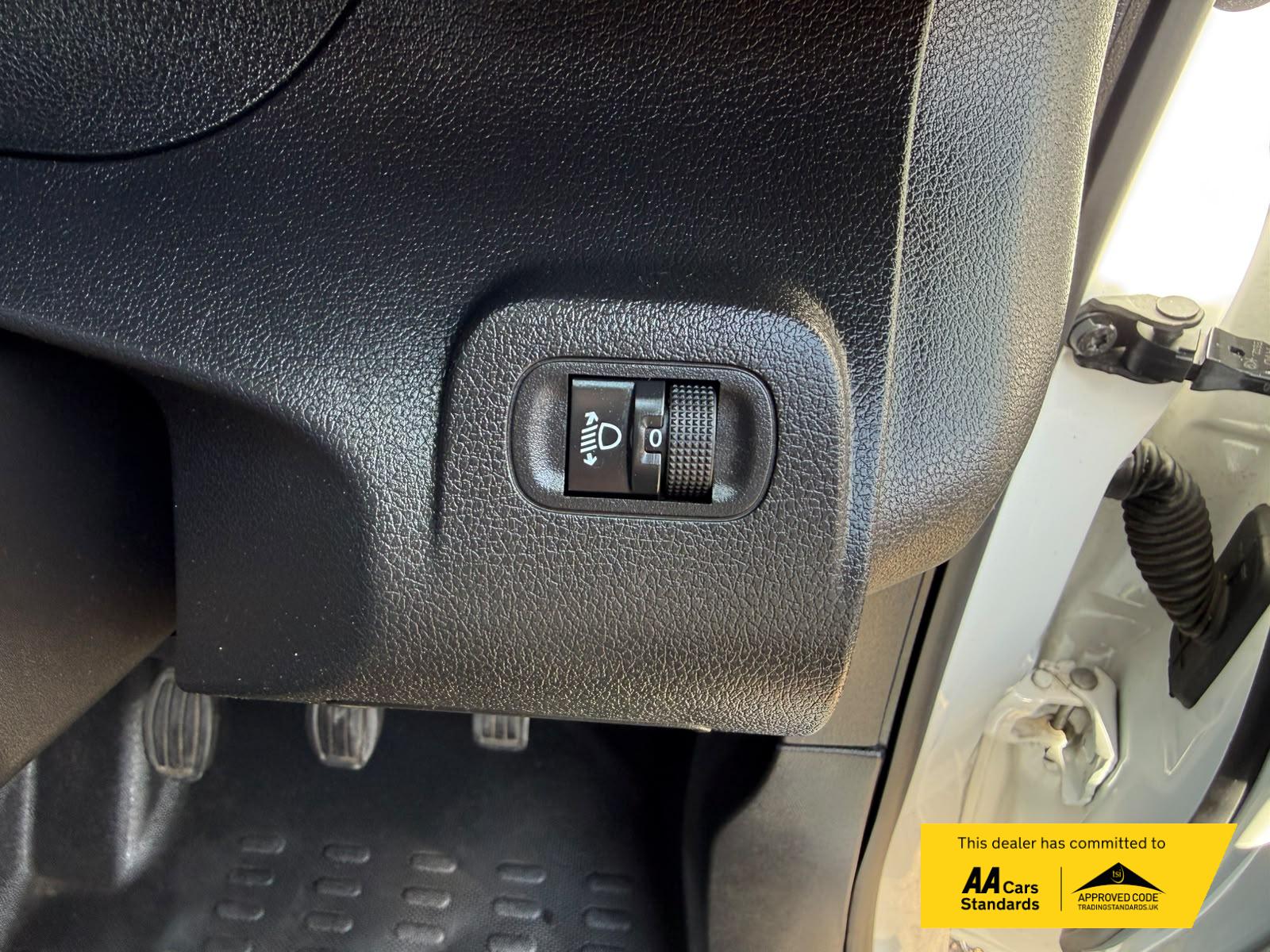 2020 Peugeot Partner 1.5 BlueHDi 1000 Professional Standard Panel Van 5dr Diesel Manual SWB Euro 6 (s/s) (100 bhp) - Thumbnail 48