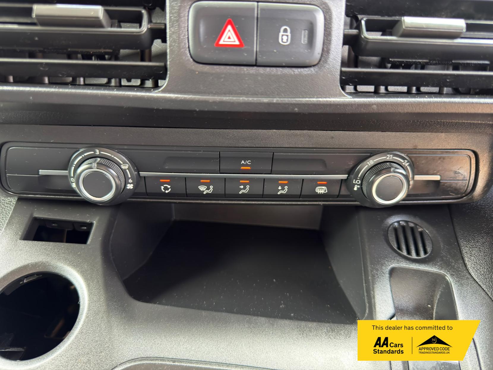 2020 Peugeot Partner 1.5 BlueHDi 1000 Professional Standard Panel Van 5dr Diesel Manual SWB Euro 6 (s/s) (100 bhp) - Thumbnail 19