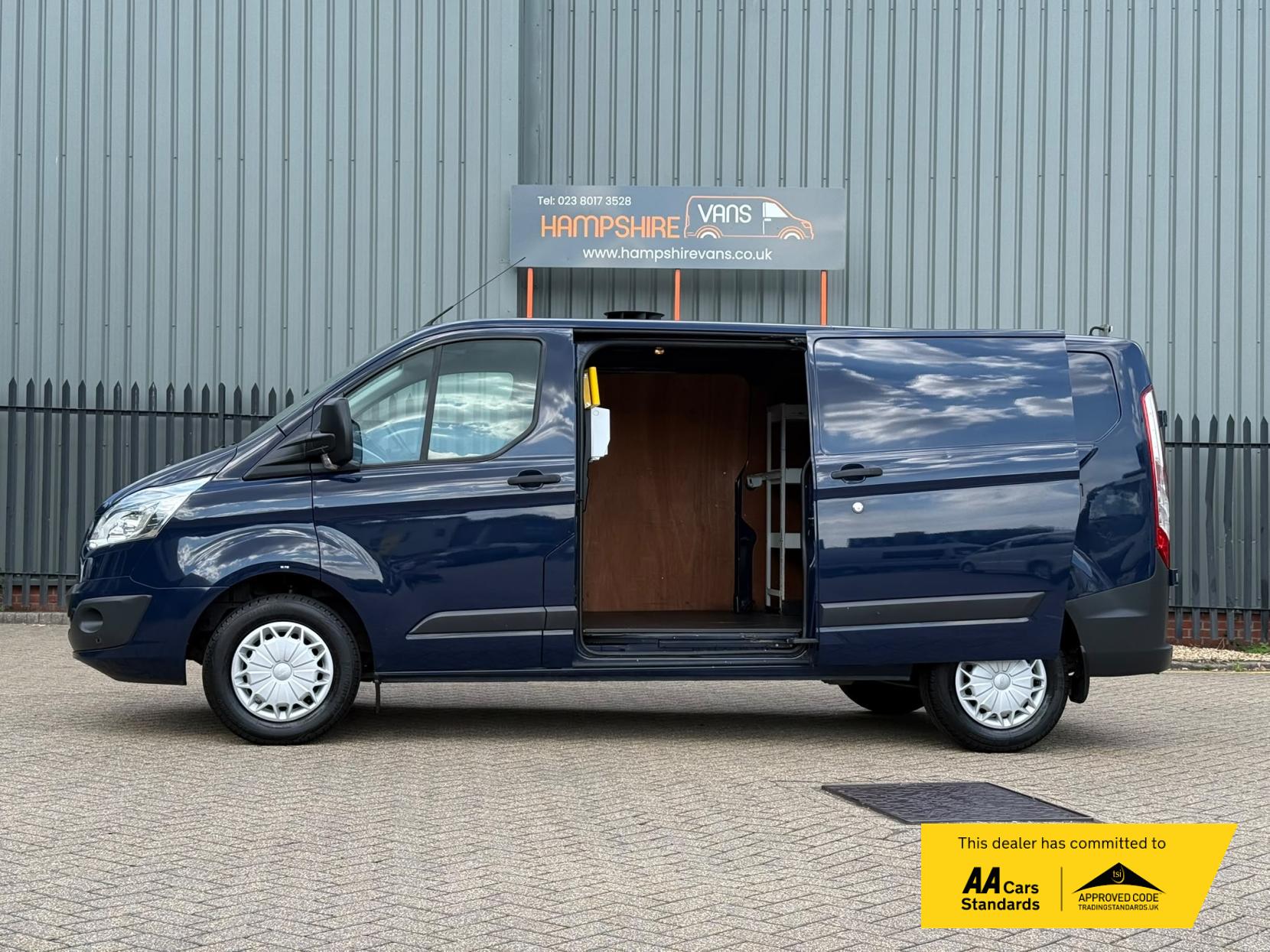 2013 Ford Transit Custom 2.2 TDCi 330 Trend Panel Van 5dr Diesel Manual L2 H1 (197 g/km, 123 bhp) - Thumbnail 6