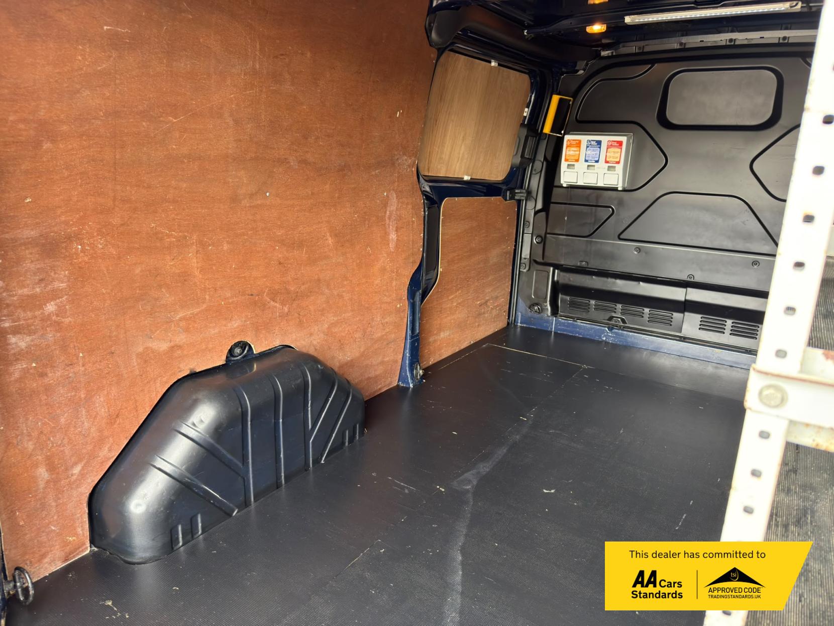 2013 Ford Transit Custom 2.2 TDCi 330 Trend Panel Van 5dr Diesel Manual L2 H1 (197 g/km, 123 bhp) - Thumbnail 13