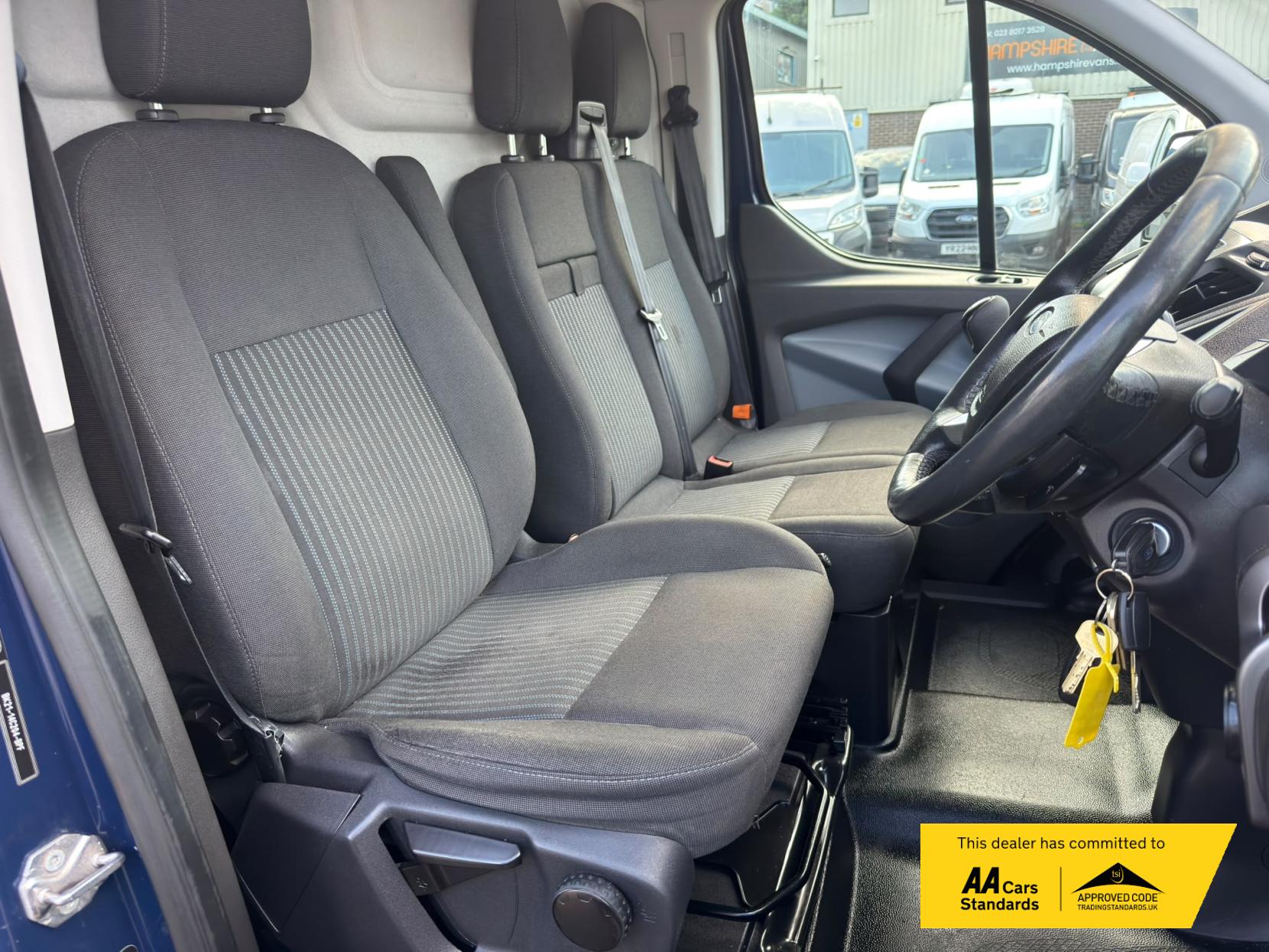2013 Ford Transit Custom 2.2 TDCi 330 Trend Panel Van 5dr Diesel Manual L2 H1 (197 g/km, 123 bhp) - Thumbnail 37