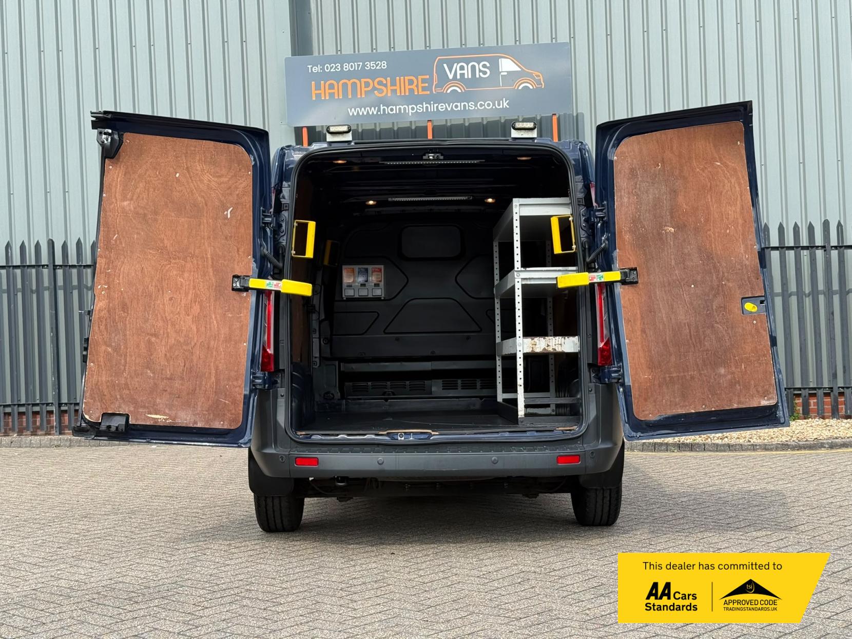 2013 Ford Transit Custom 2.2 TDCi 330 Trend Panel Van 5dr Diesel Manual L2 H1 (197 g/km, 123 bhp) - Thumbnail 11