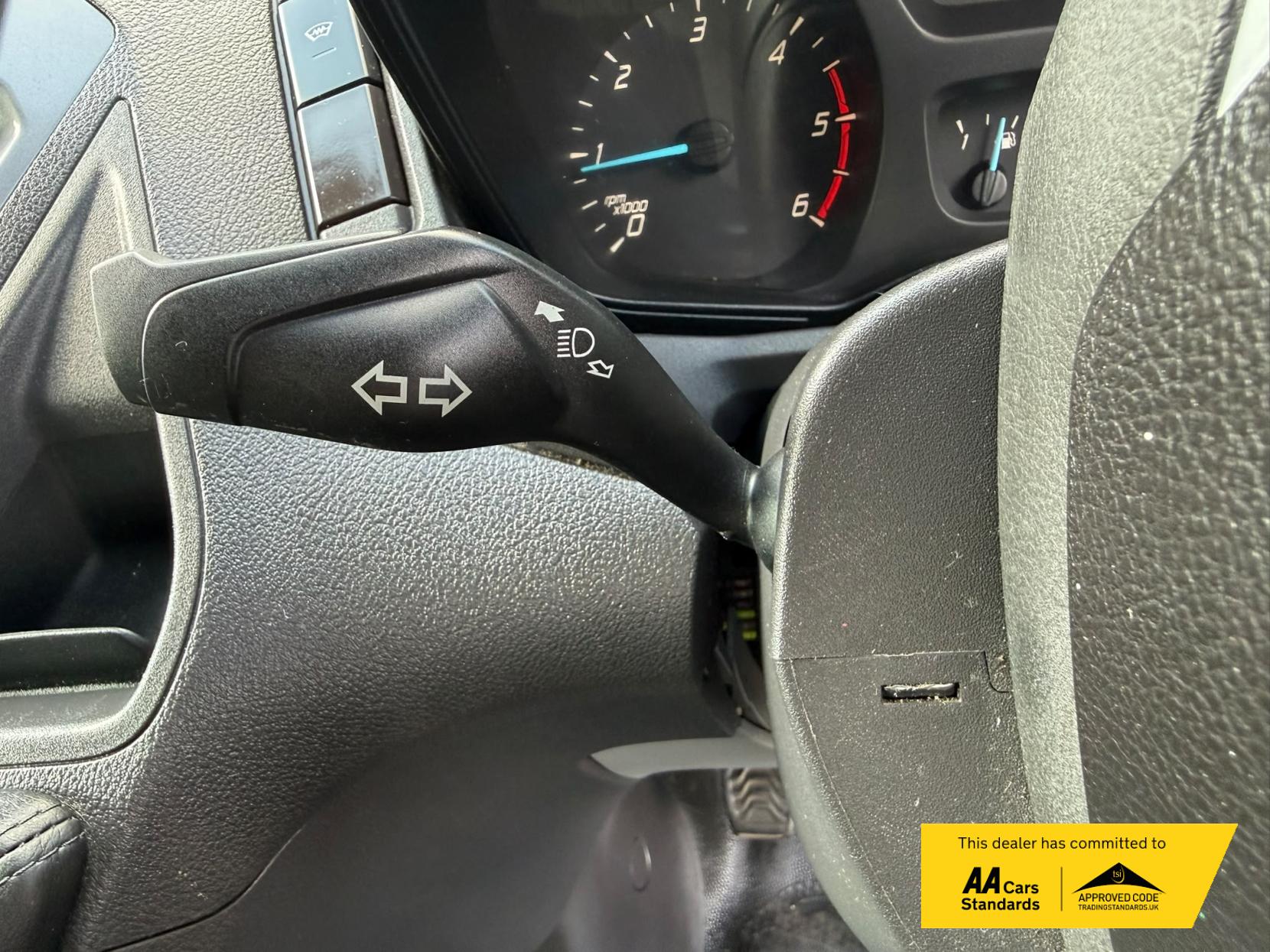 2013 Ford Transit Custom 2.2 TDCi 330 Trend Panel Van 5dr Diesel Manual L2 H1 (197 g/km, 123 bhp) - Thumbnail 25