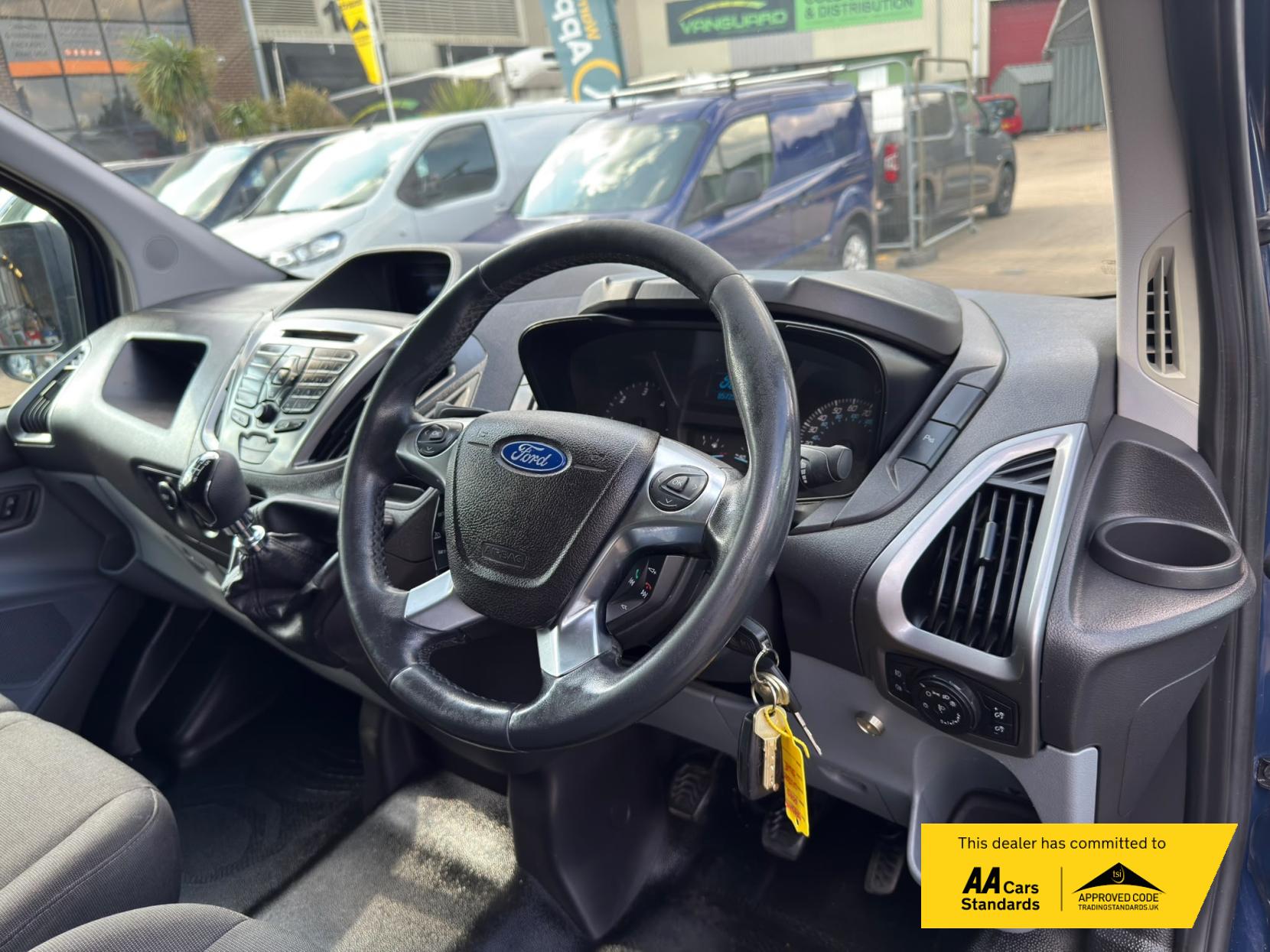 2013 Ford Transit Custom 2.2 TDCi 330 Trend Panel Van 5dr Diesel Manual L2 H1 (197 g/km, 123 bhp) - Thumbnail 18