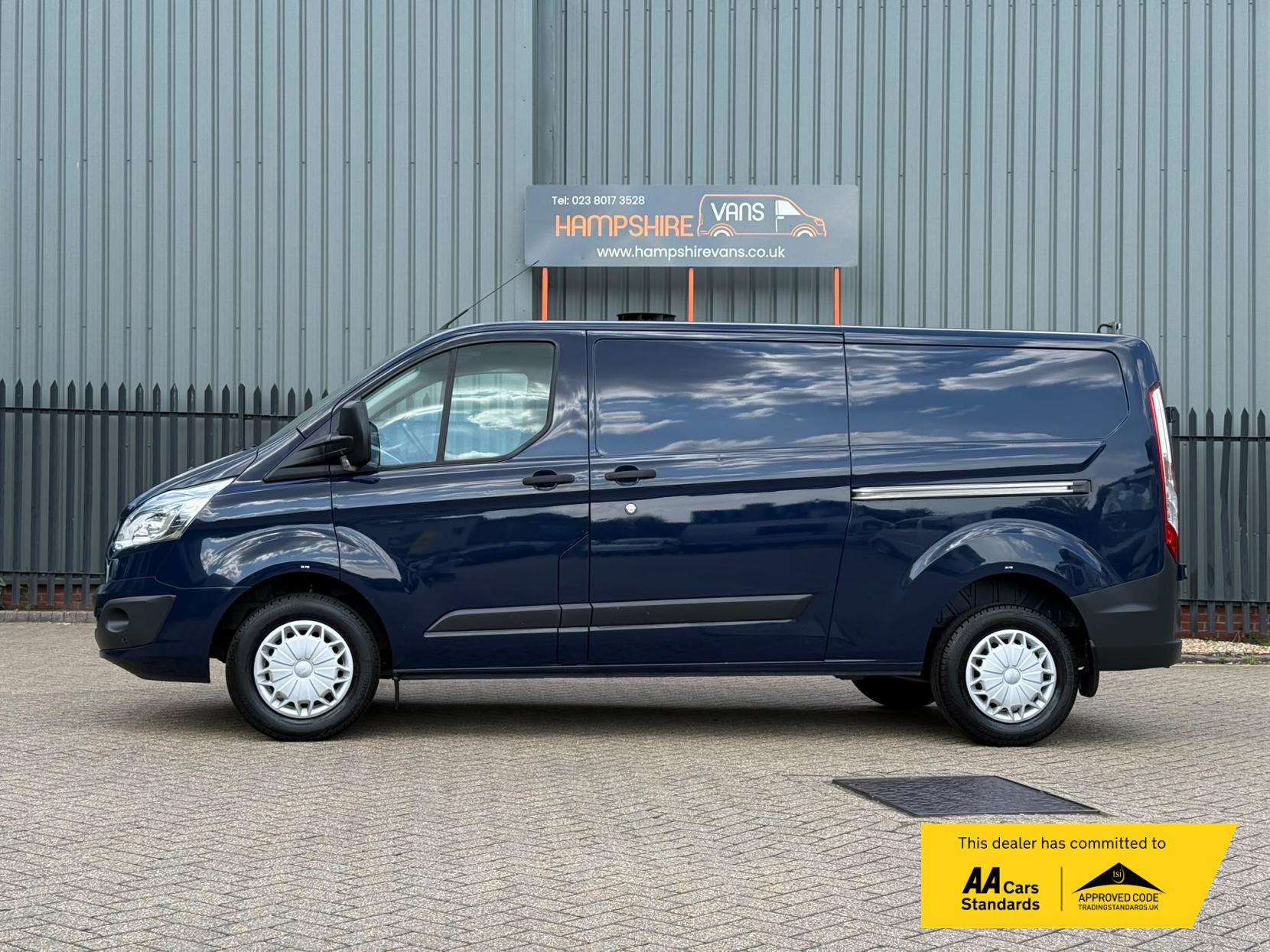 2013 Ford Transit Custom 2.2 TDCi 330 Trend Panel Van 5dr Diesel Manual L2 H1 (197 g/km, 123 bhp) - Thumbnail 5