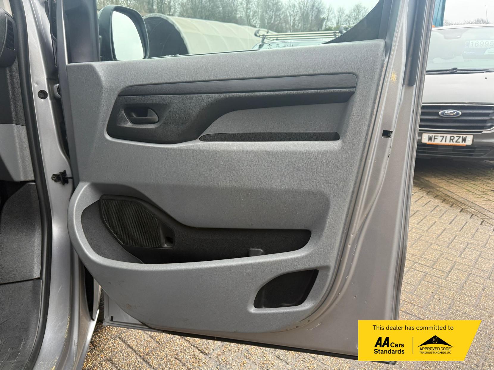 Peugeot Expert 1.5 BlueHDi 1000 Professional Compact Panel Van 6dr Diesel Manual SWB Euro 6 (s/s) (100 bhp)