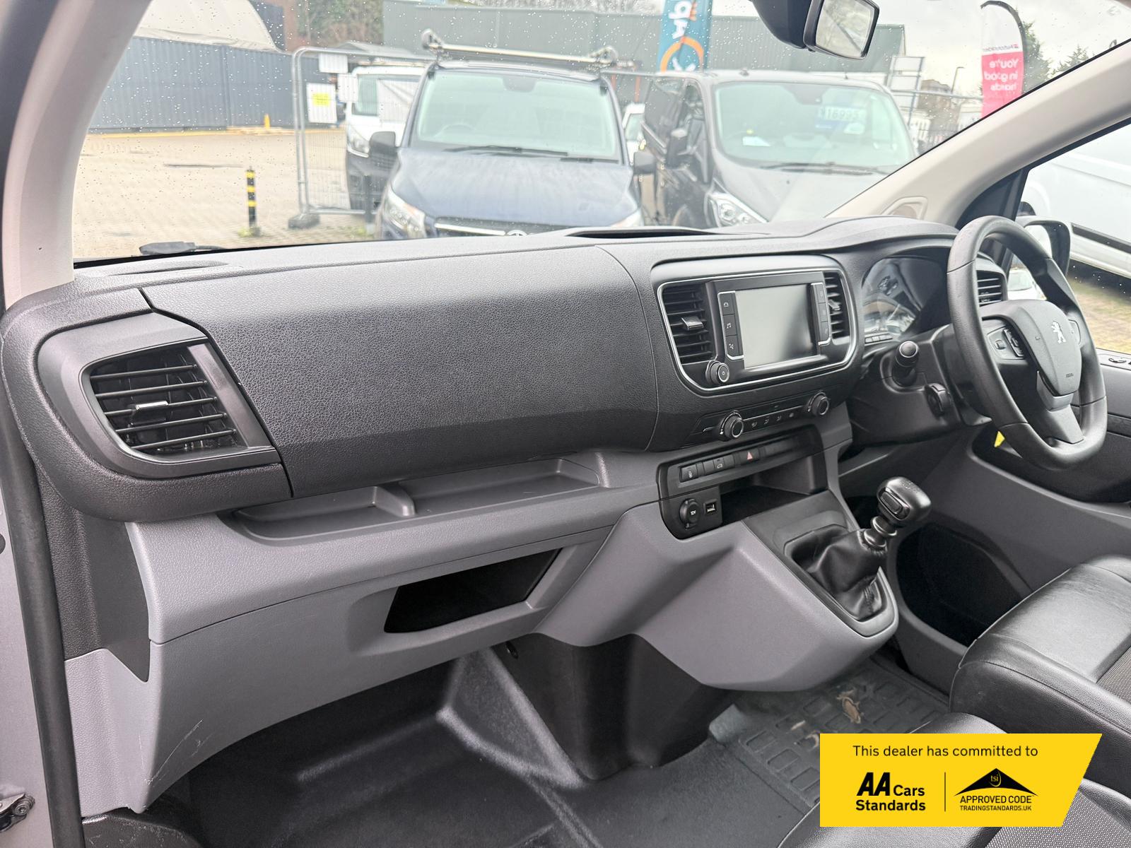 Peugeot Expert 1.5 BlueHDi 1000 Professional Compact Panel Van 6dr Diesel Manual SWB Euro 6 (s/s) (100 bhp)