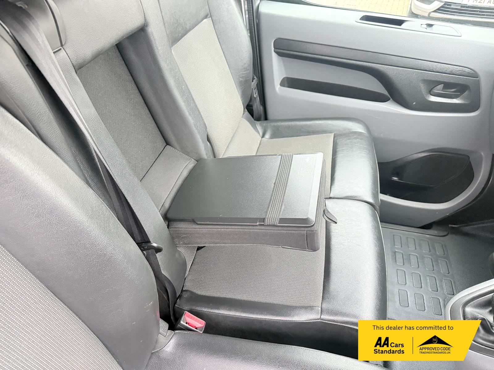 Peugeot Expert 1.5 BlueHDi 1000 Professional Compact Panel Van 6dr Diesel Manual SWB Euro 6 (s/s) (100 bhp)