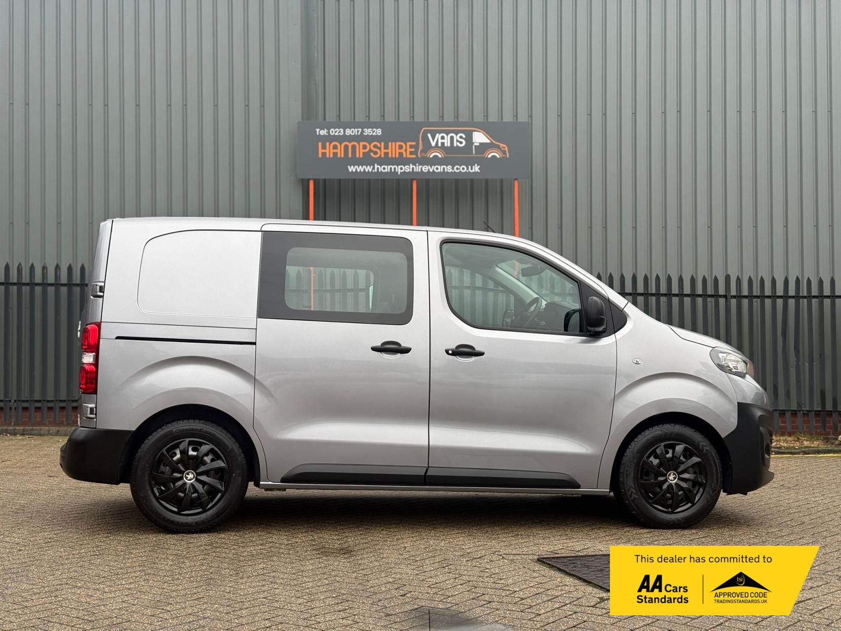 Peugeot Expert 1.5 BlueHDi 1000 Professional Compact Panel Van 6dr Diesel Manual SWB Euro 6 (s/s) (100 bhp)