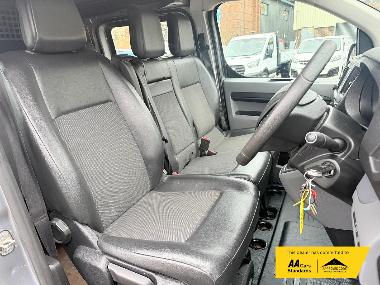 Peugeot Expert 1.5 BlueHDi 1000 Professional Compact Panel Van 6dr Diesel Manual SWB Euro 6 (s/s) (100 bhp)