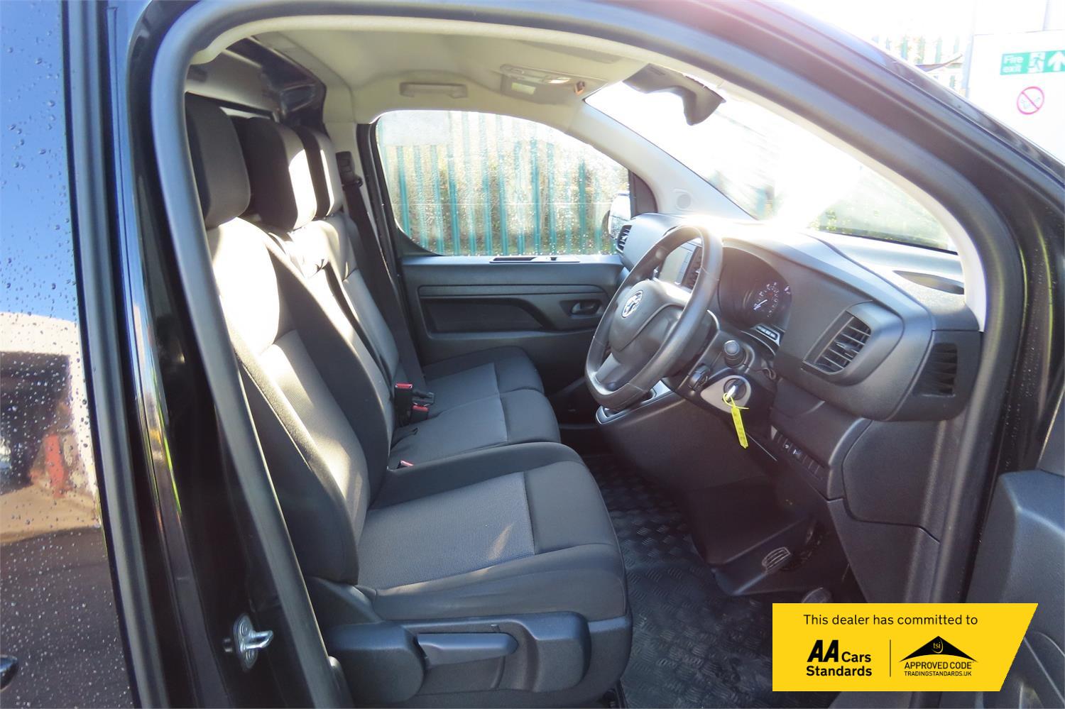 Vauxhall Vivaro 1.5 Turbo D 2700 Pro Panel Van 6dr Diesel Manual L1 H1 Euro 6 (s/s) (120 ps)