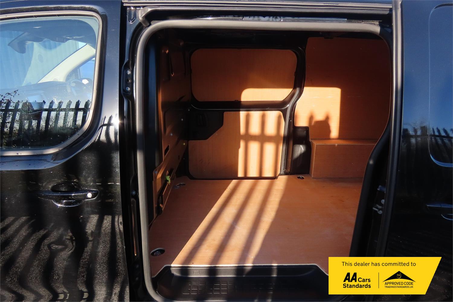 Vauxhall Vivaro 1.5 Turbo D 2700 Pro Panel Van 6dr Diesel Manual L1 H1 Euro 6 (s/s) (120 ps)