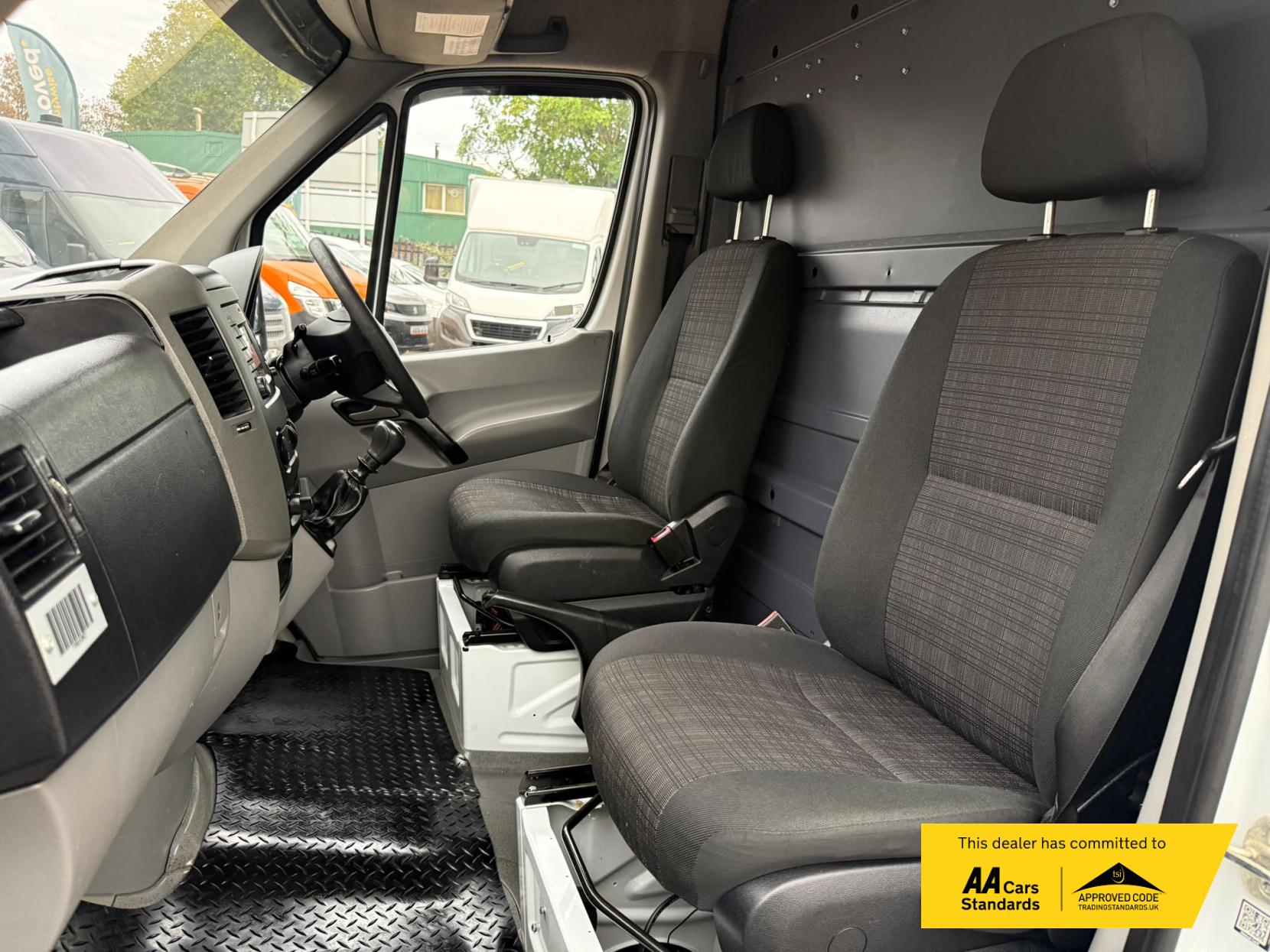 2015 Mercedes-Benz Sprinter 2.1 310 CDi Panel Van 4dr Diesel Manual RWD L3 H3 (240 g/km, 95 bhp) - Thumbnail 37