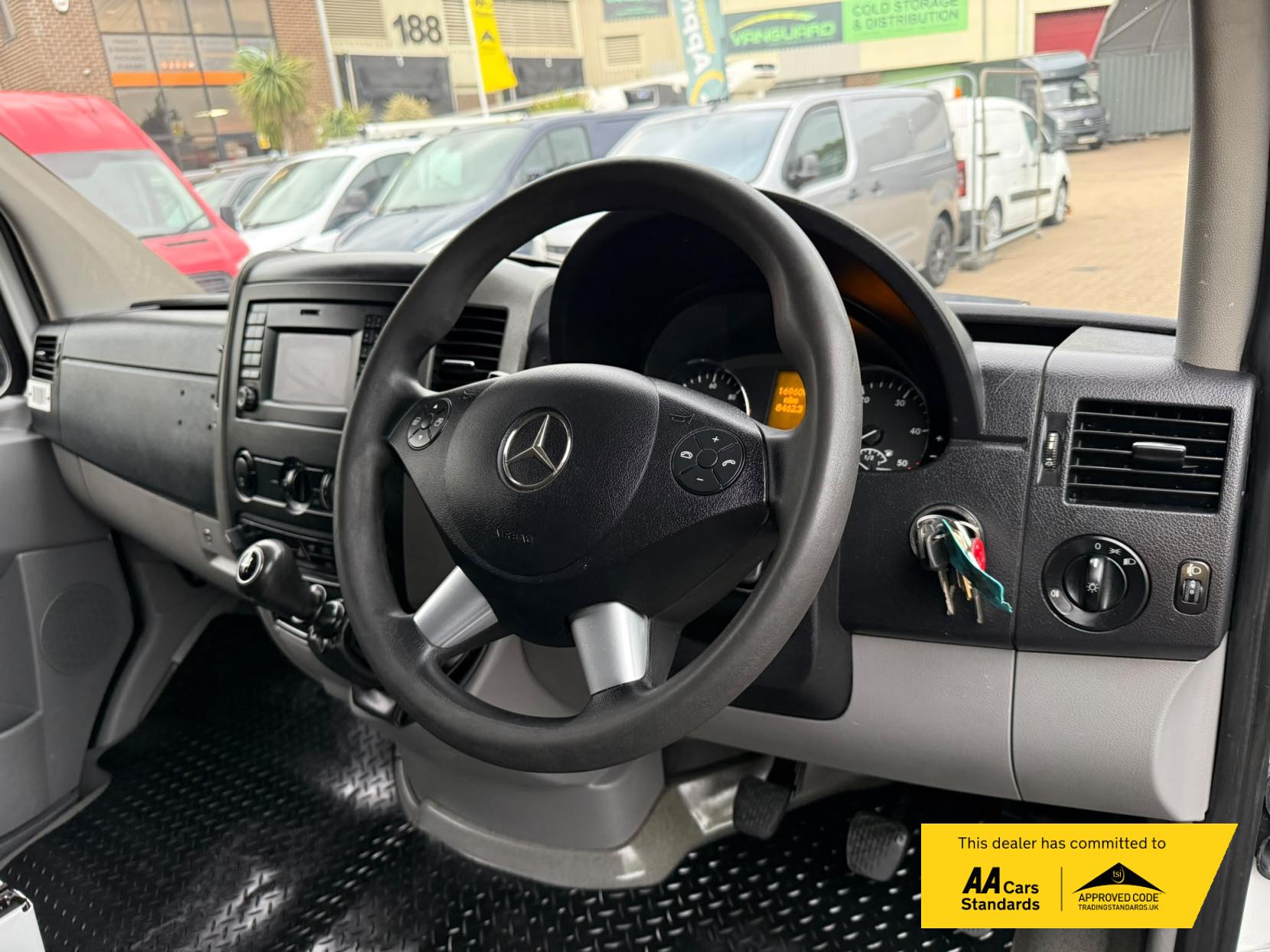 2015 Mercedes-Benz Sprinter 2.1 310 CDi Panel Van 4dr Diesel Manual RWD L3 H3 (240 g/km, 95 bhp) - Thumbnail 10