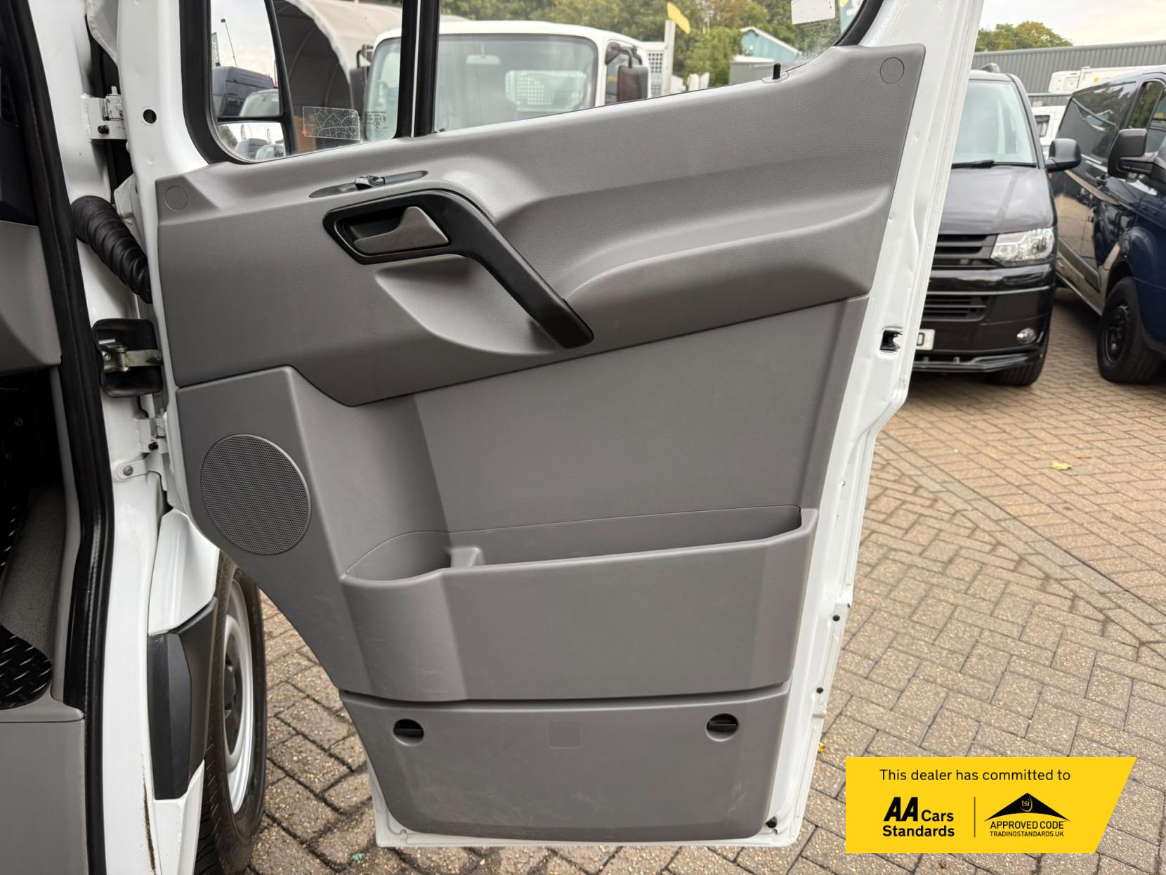 2015 Mercedes-Benz Sprinter 2.1 310 CDi Panel Van 4dr Diesel Manual RWD L3 H3 (240 g/km, 95 bhp) - Thumbnail 11