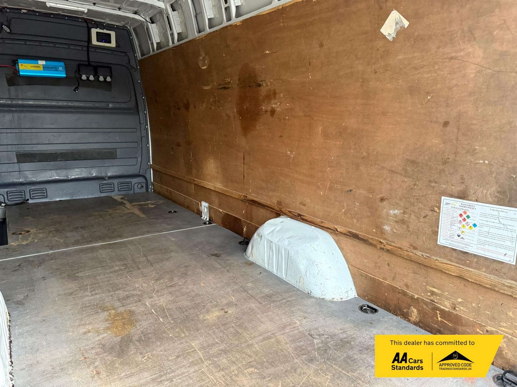 2015 Mercedes-Benz Sprinter 2.1 310 CDi Panel Van 4dr Diesel Manual RWD L3 H3 (240 g/km, 95 bhp) - Thumbnail 44