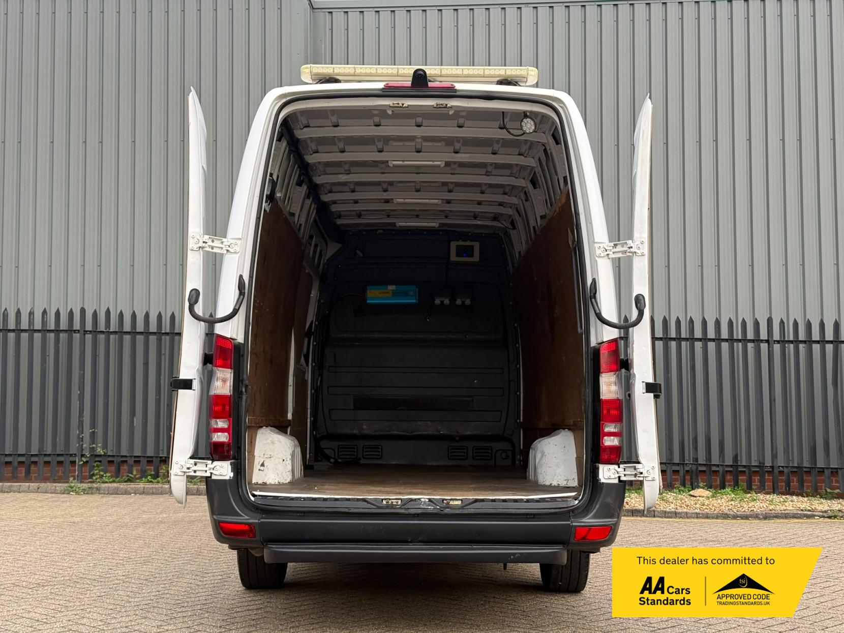2015 Mercedes-Benz Sprinter 2.1 310 CDi Panel Van 4dr Diesel Manual RWD L3 H3 (240 g/km, 95 bhp) - Thumbnail 47