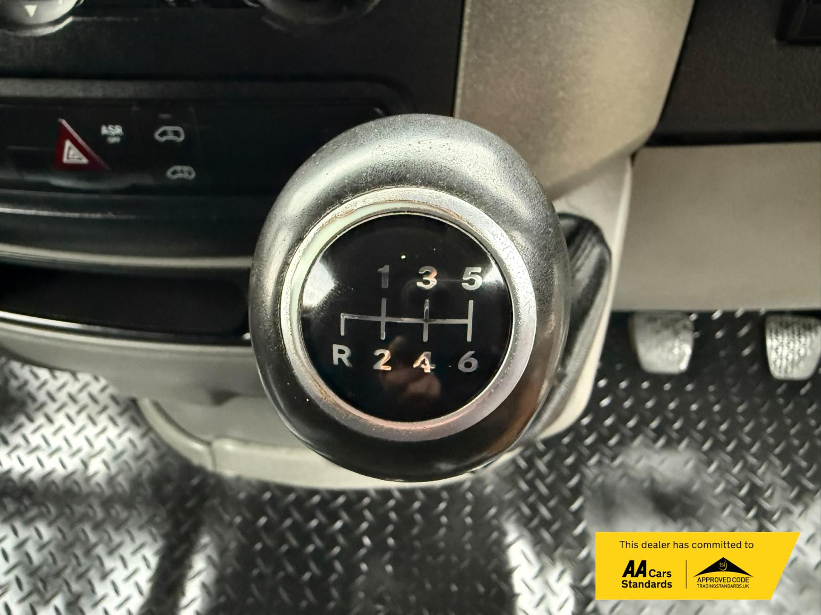 2015 Mercedes-Benz Sprinter 2.1 310 CDi Panel Van 4dr Diesel Manual RWD L3 H3 (240 g/km, 95 bhp) - Thumbnail 27