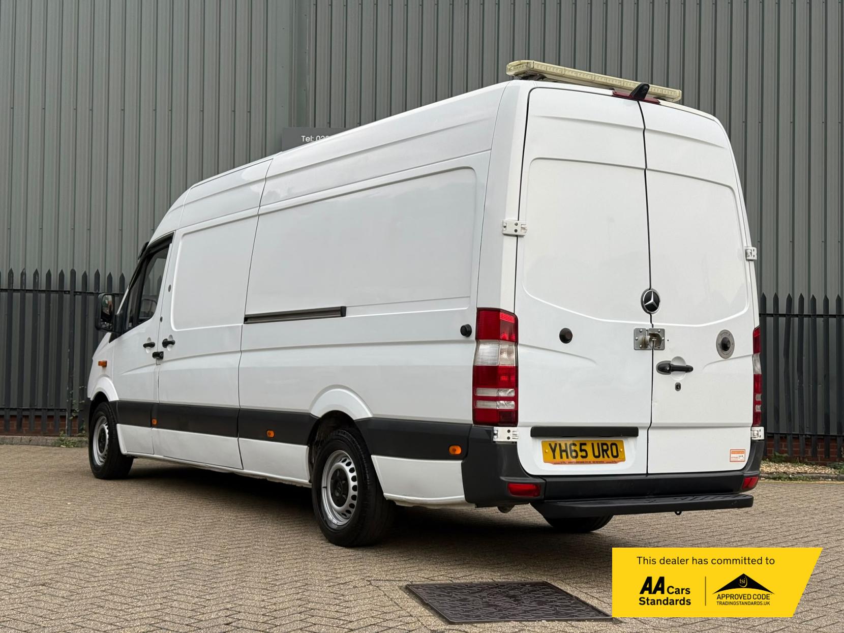 2015 Mercedes-Benz Sprinter 2.1 310 CDi Panel Van 4dr Diesel Manual RWD L3 H3 (240 g/km, 95 bhp) - Thumbnail 3