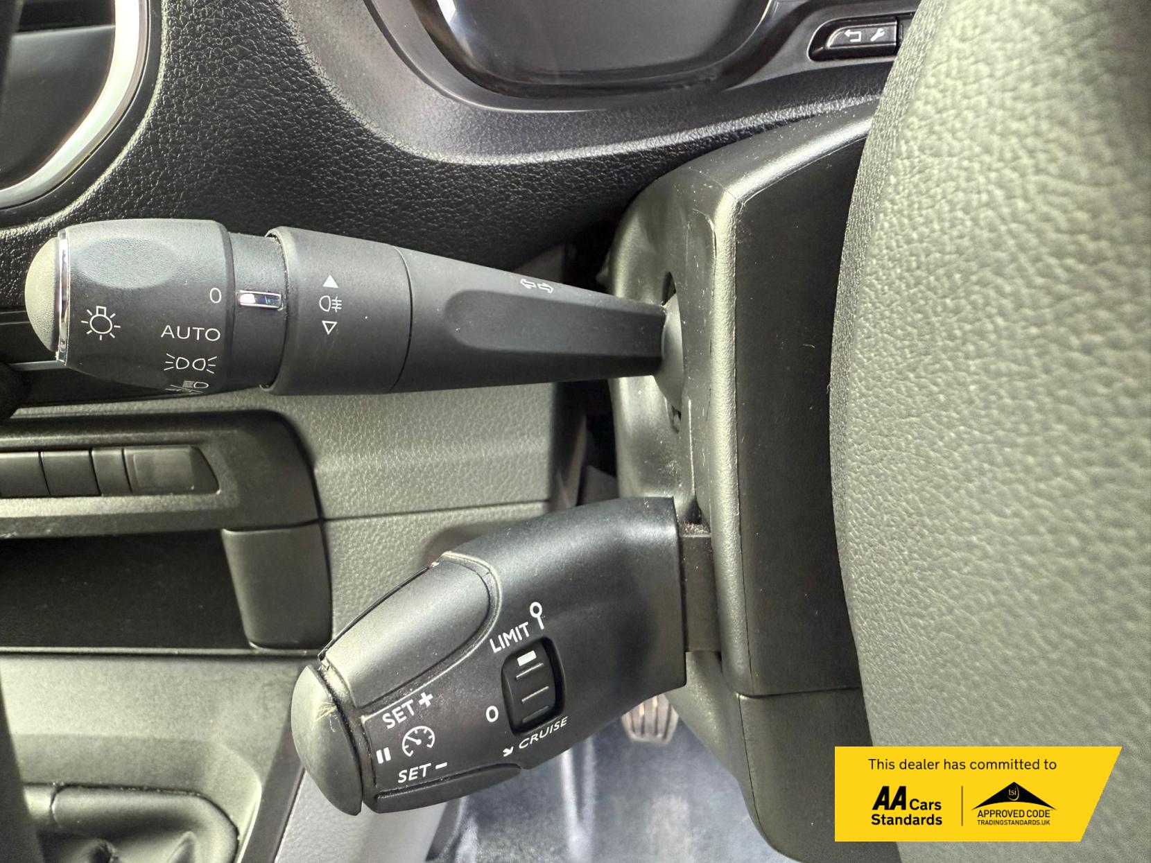 Peugeot Expert 1.5 BlueHDi 1000 Professional Compact Panel Van 6dr Diesel Manual SWB Euro 6 (s/s) (100 bhp)