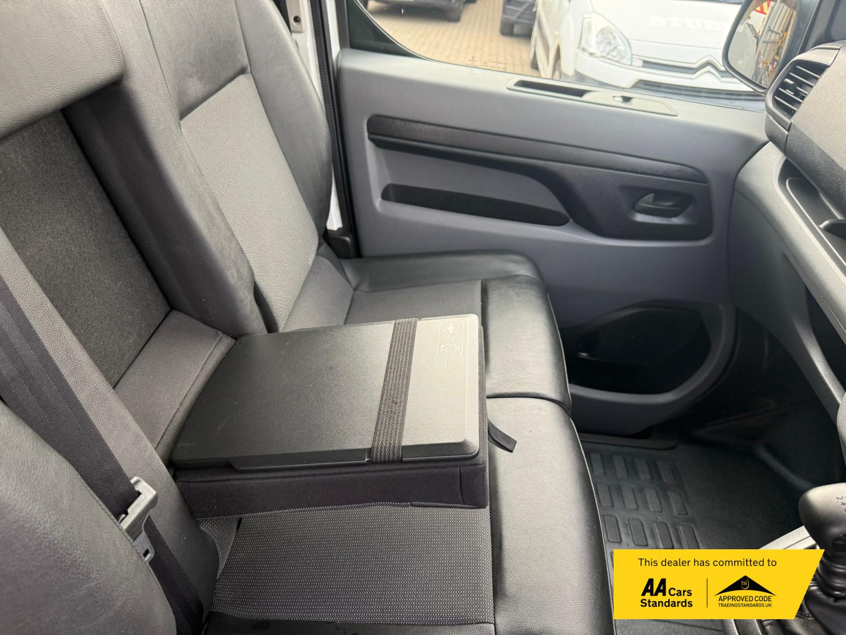 Peugeot Expert 1.5 BlueHDi 1000 Professional Compact Panel Van 6dr Diesel Manual SWB Euro 6 (s/s) (100 bhp)