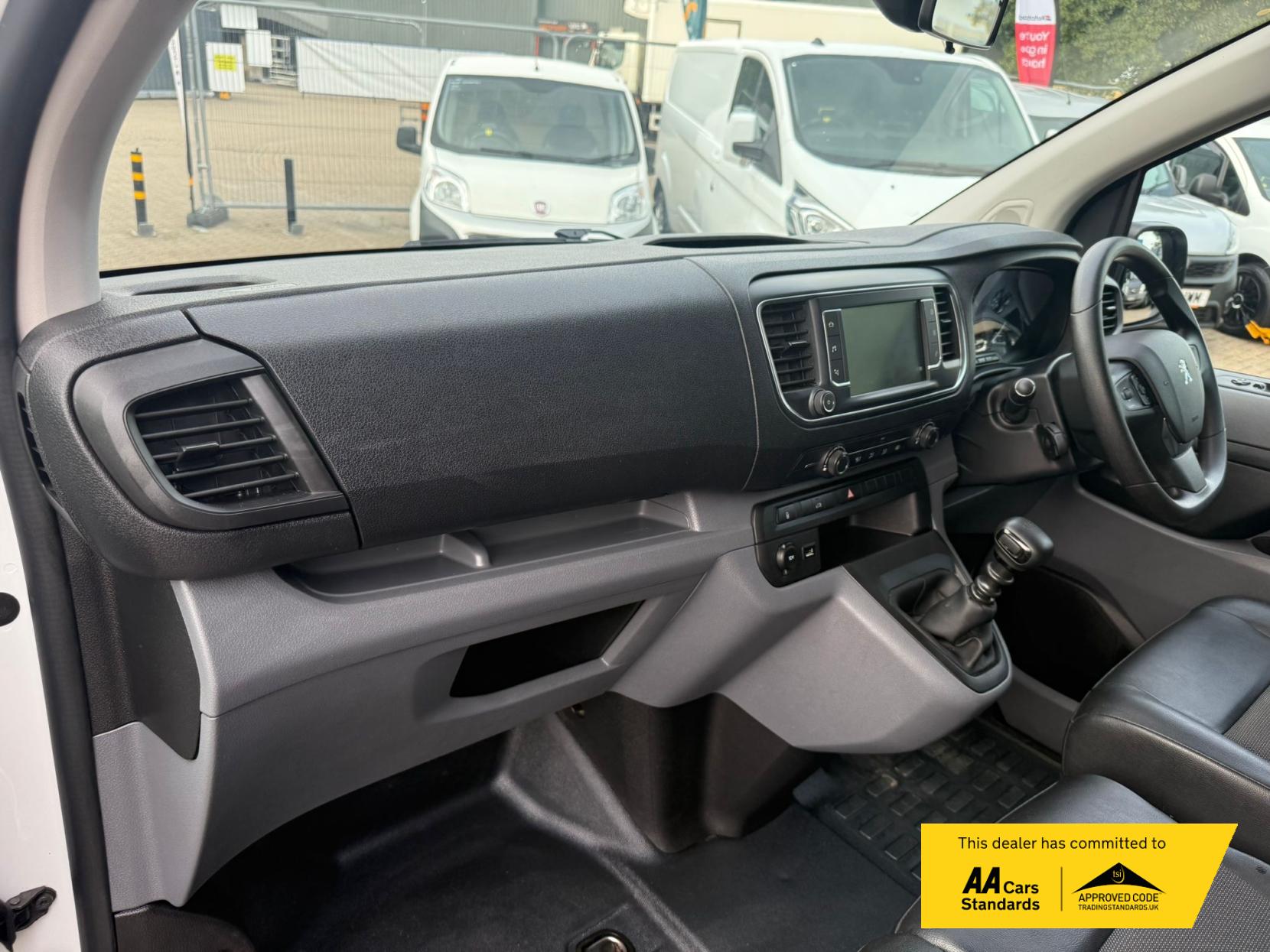 Peugeot Expert 1.5 BlueHDi 1000 Professional Compact Panel Van 6dr Diesel Manual SWB Euro 6 (s/s) (100 bhp)