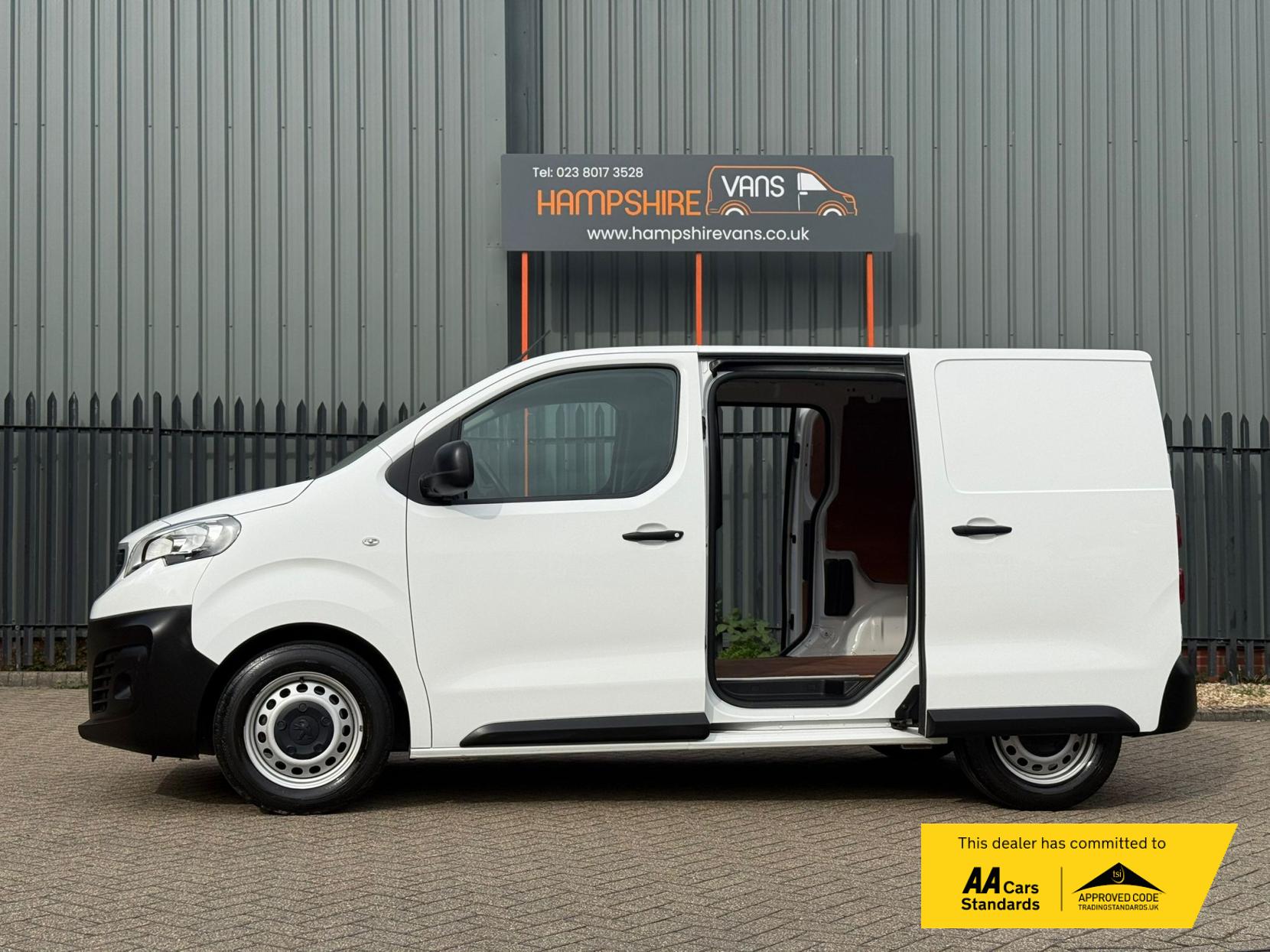 Peugeot Expert 1.5 BlueHDi 1000 Professional Compact Panel Van 6dr Diesel Manual SWB Euro 6 (s/s) (100 bhp)