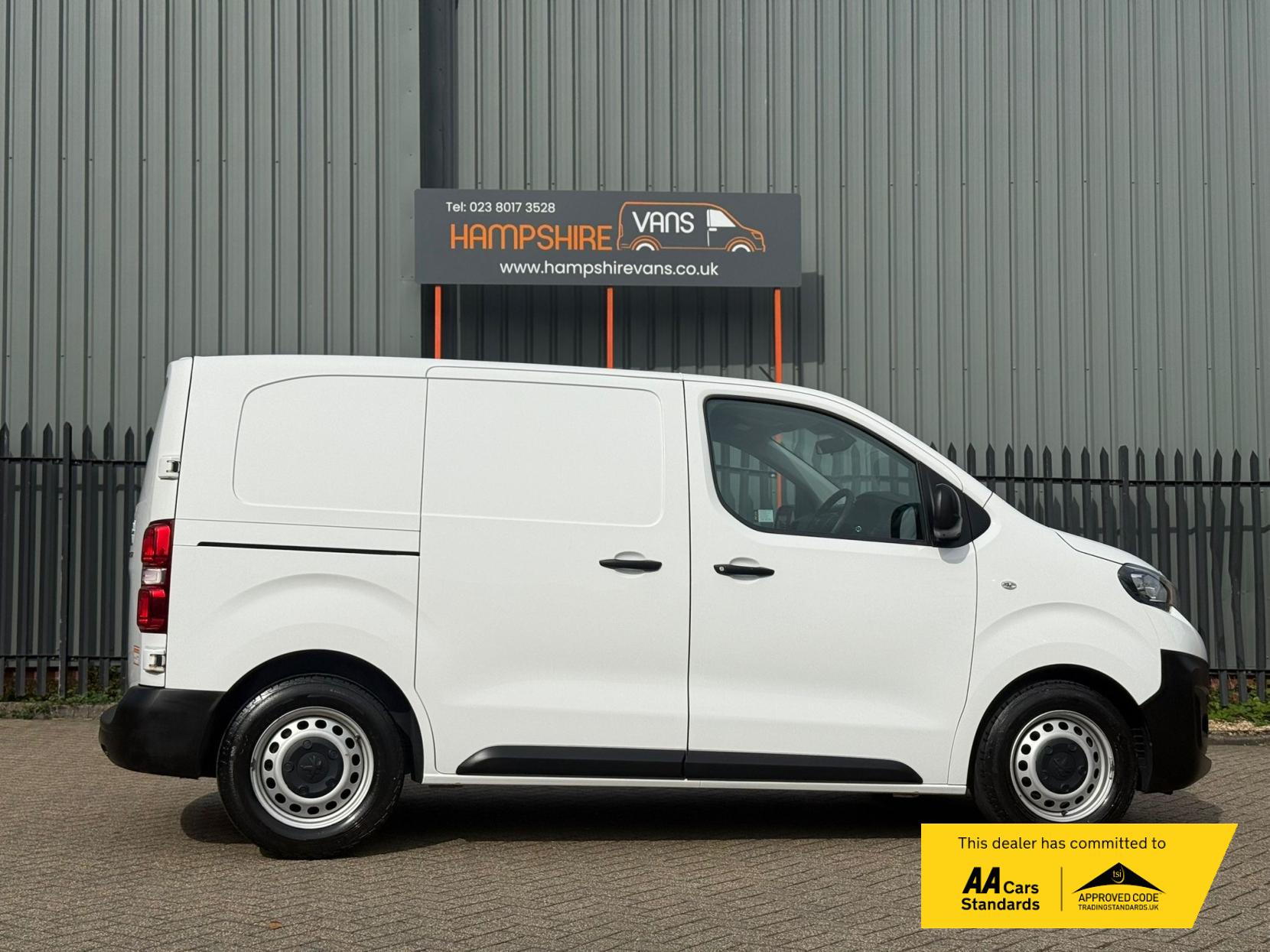 Peugeot Expert 1.5 BlueHDi 1000 Professional Compact Panel Van 6dr Diesel Manual SWB Euro 6 (s/s) (100 bhp)