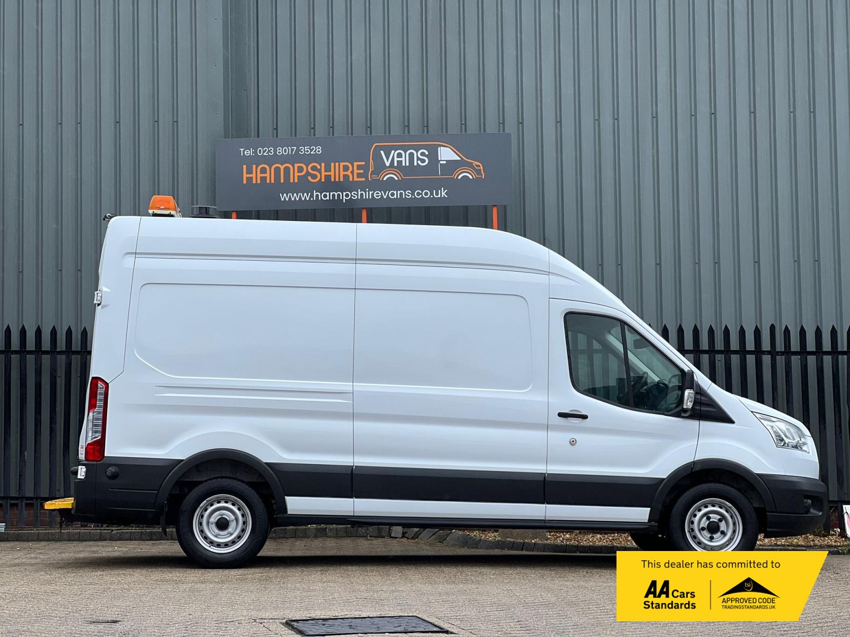 Ford Transit 2.2 TDCi 350 Panel Van 5dr Diesel Manual RWD L3 H3 Euro 5 (125 ps)