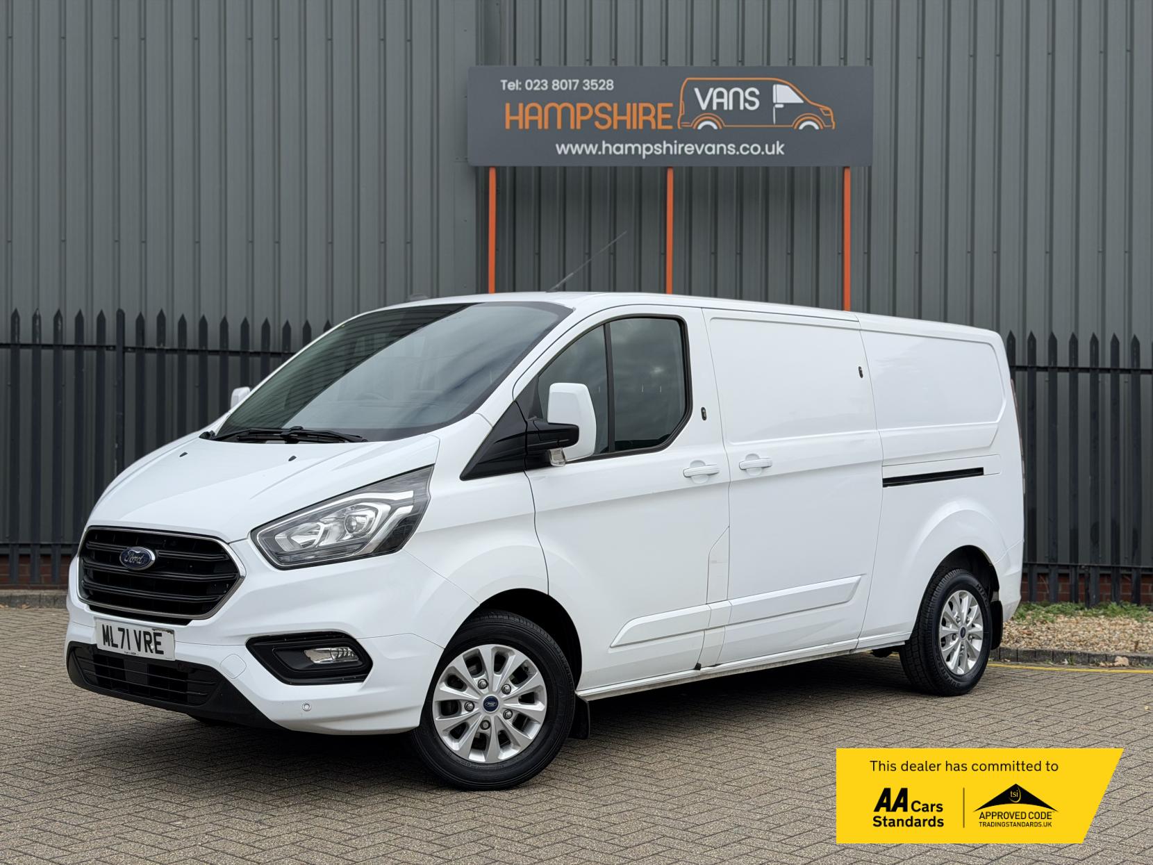 Ford Transit Custom 2.0 300 EcoBlue Limited Panel Van 5dr Diesel Auto L2 H1 Euro 6 (s/s) (130 ps)