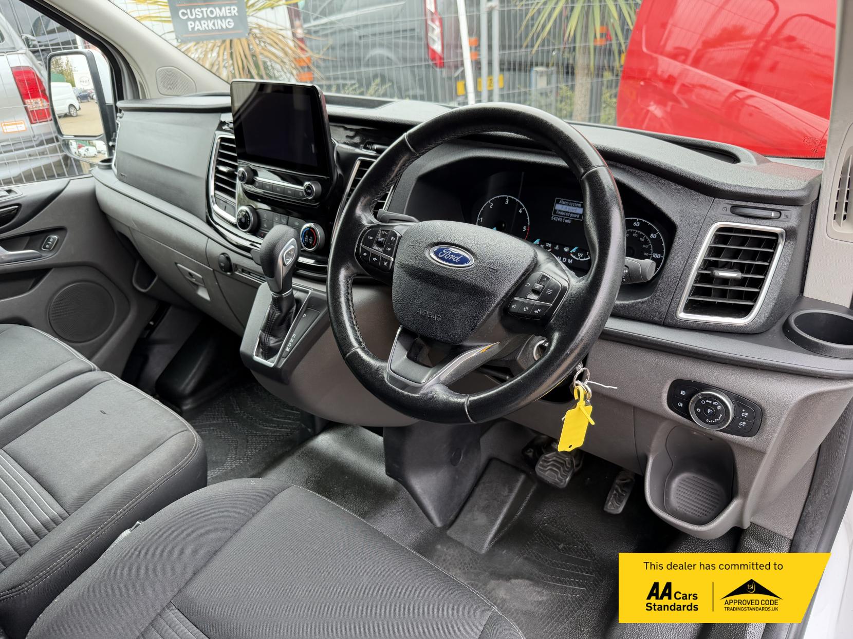 Ford Transit Custom 2.0 300 EcoBlue Limited Panel Van 5dr Diesel Auto L2 H1 Euro 6 (s/s) (130 ps)