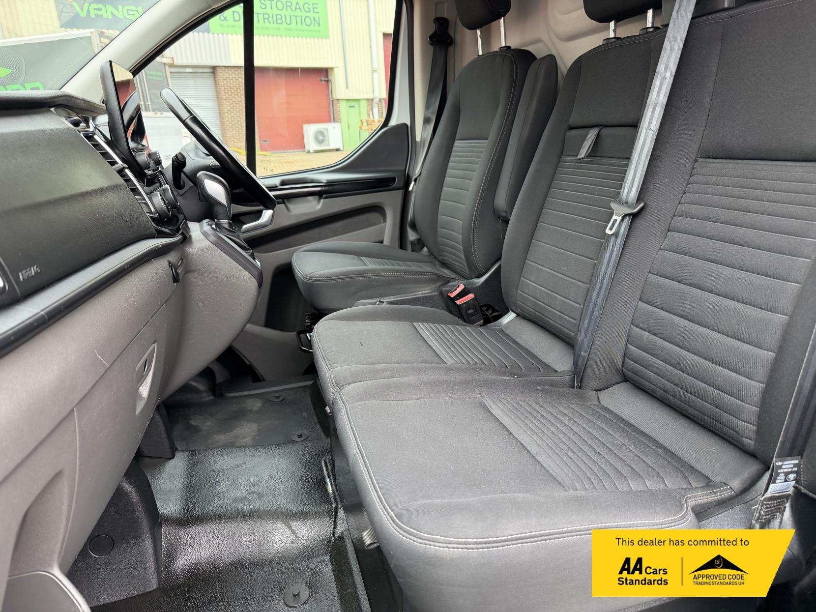 Ford Transit Custom 2.0 300 EcoBlue Limited Panel Van 5dr Diesel Auto L2 H1 Euro 6 (s/s) (130 ps)
