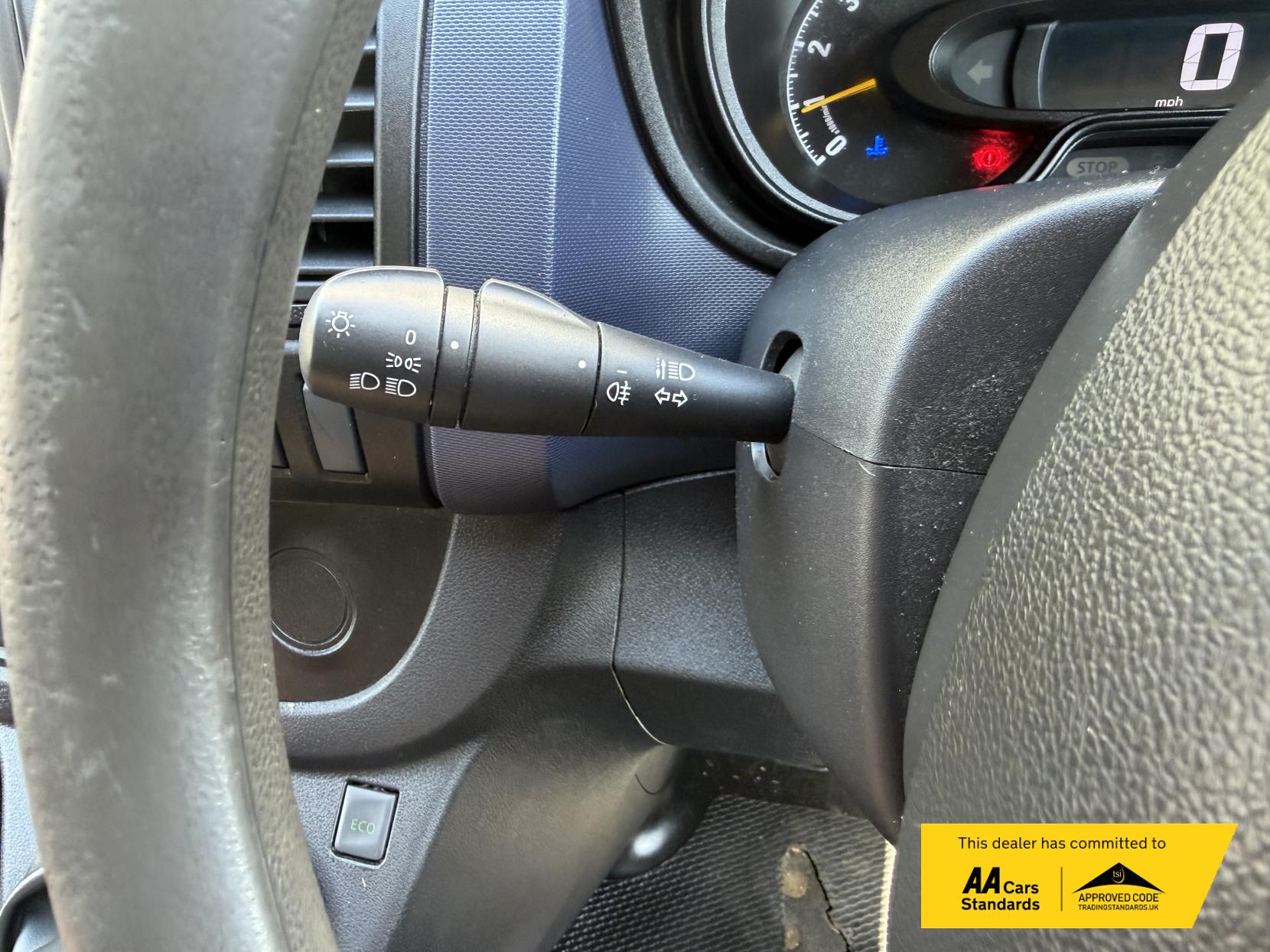 2016 Vauxhall Vivaro 1.6 CDTi 2900 ecoFLEX Panel Van 5dr Diesel Manual L1 H1 Euro 5 (s/s) (90 ps) - Thumbnail 34