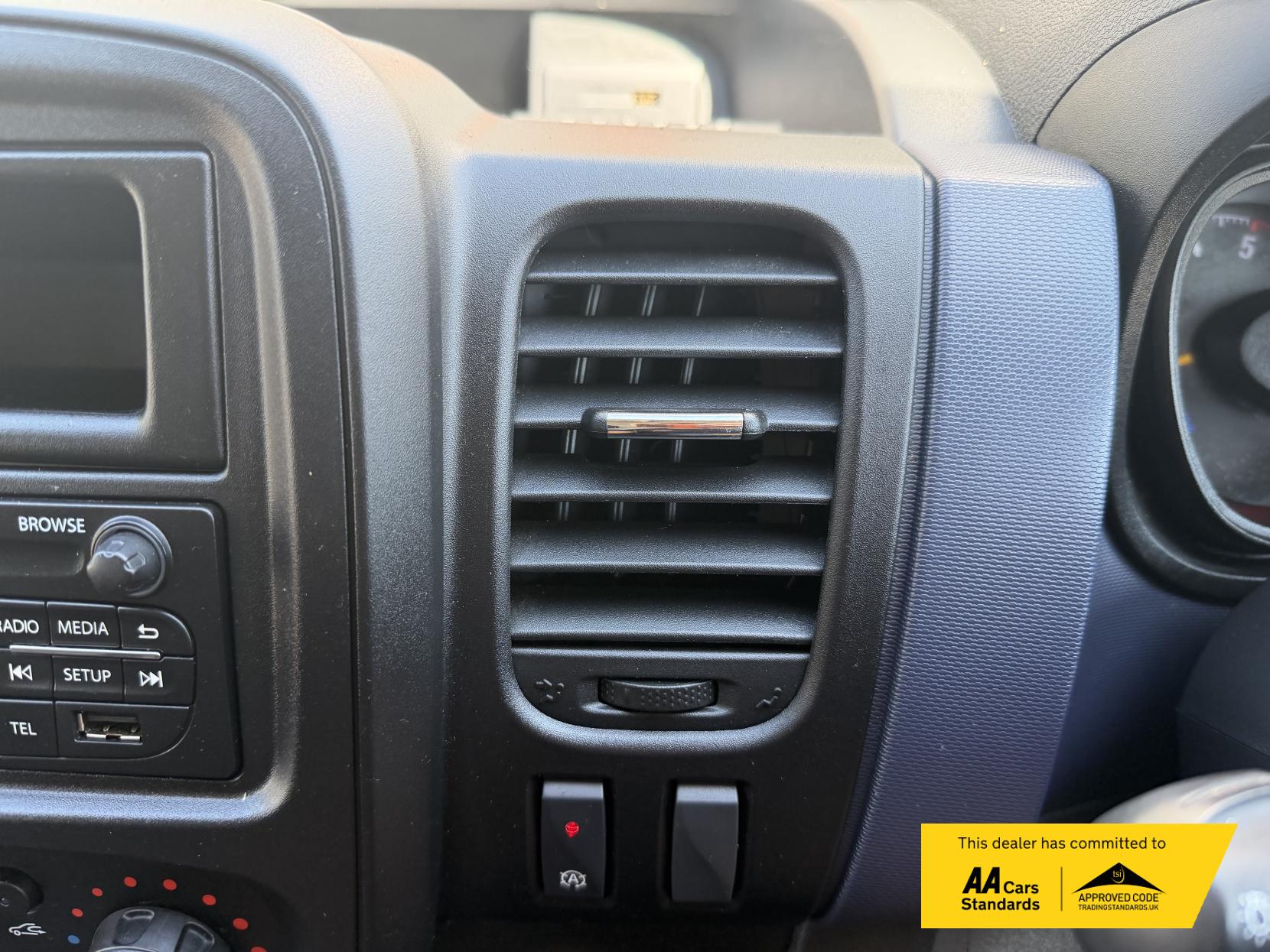 2016 Vauxhall Vivaro 1.6 CDTi 2900 ecoFLEX Panel Van 5dr Diesel Manual L1 H1 Euro 5 (s/s) (90 ps) - Thumbnail 32