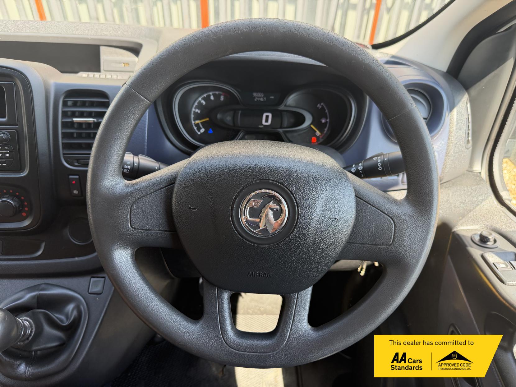 2016 Vauxhall Vivaro 1.6 CDTi 2900 ecoFLEX Panel Van 5dr Diesel Manual L1 H1 Euro 5 (s/s) (90 ps) - Thumbnail 35