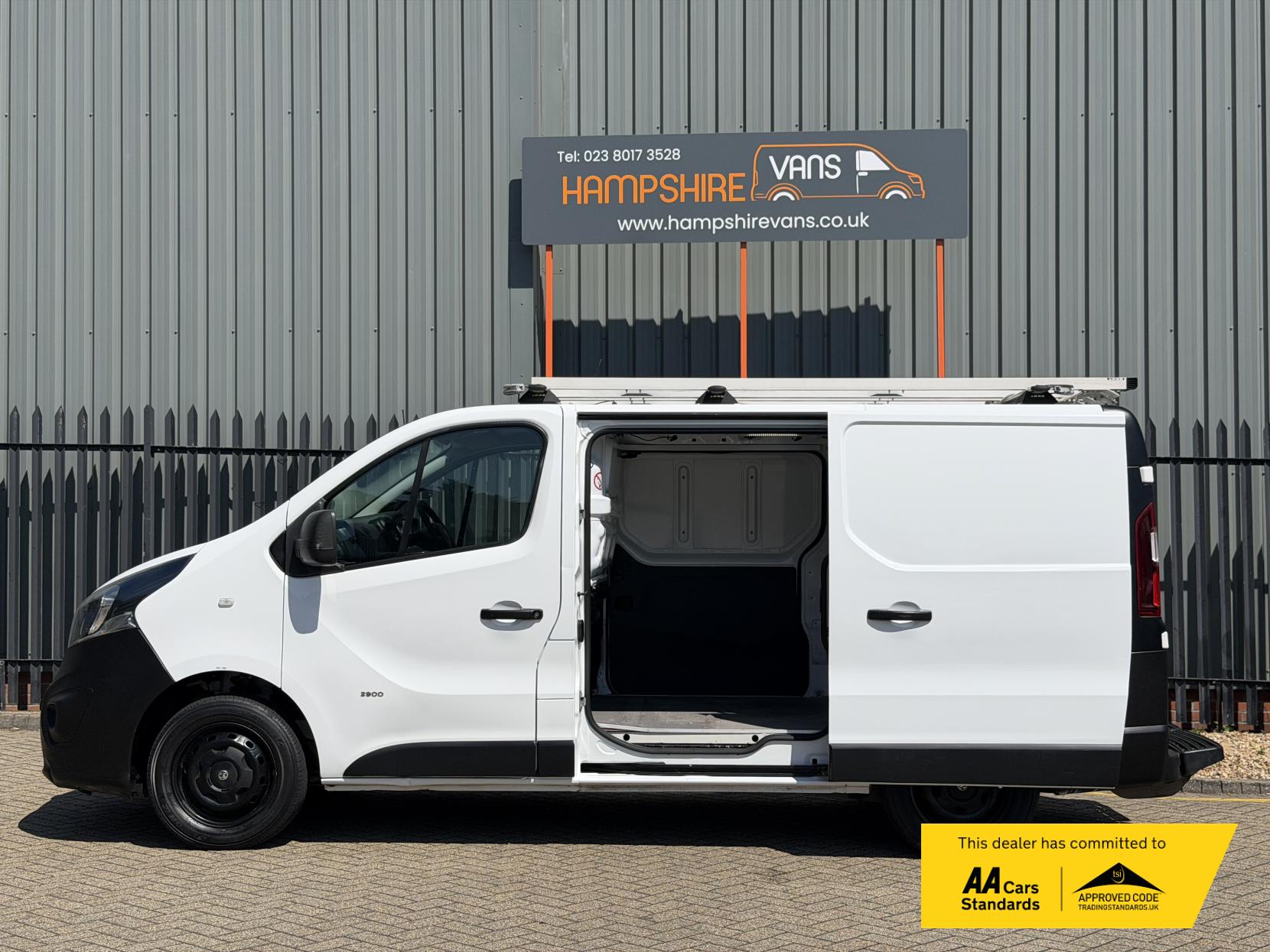 2016 Vauxhall Vivaro 1.6 CDTi 2900 ecoFLEX Panel Van 5dr Diesel Manual L1 H1 Euro 5 (s/s) (90 ps) - Thumbnail 6