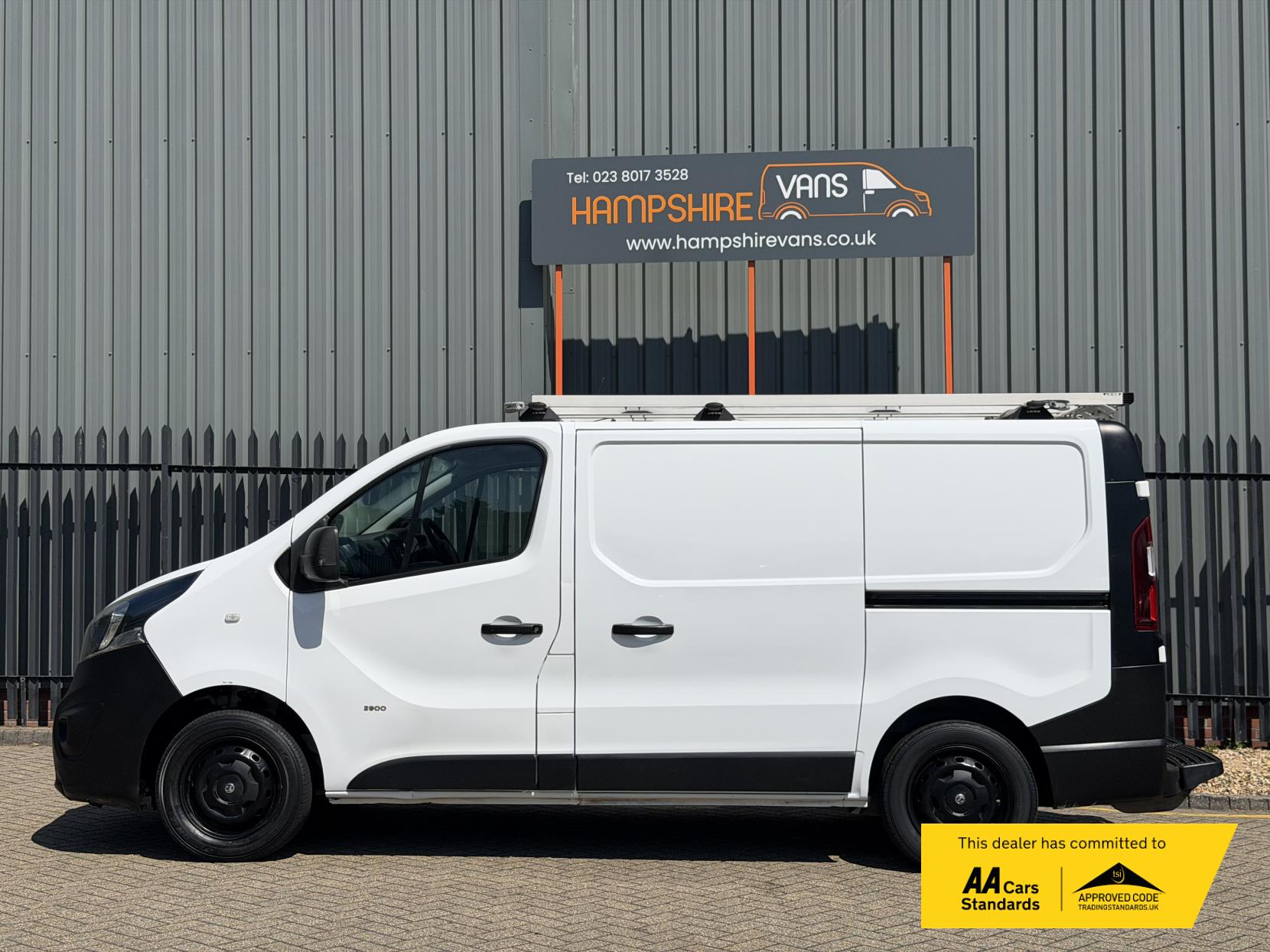 2016 Vauxhall Vivaro 1.6 CDTi 2900 ecoFLEX Panel Van 5dr Diesel Manual L1 H1 Euro 5 (s/s) (90 ps) - Thumbnail 5