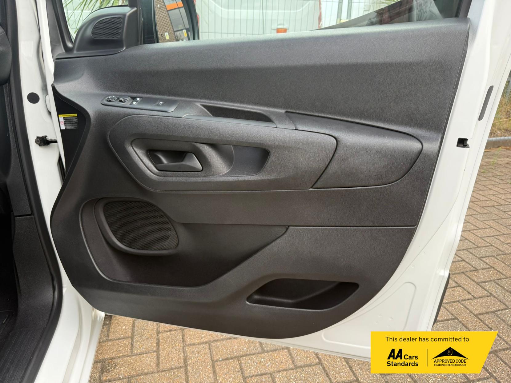 Vauxhall Combo 1.5 Turbo D 2300 Sportive Panel Van 4dr Diesel Manual L1 H1 Euro 6 (100 ps)