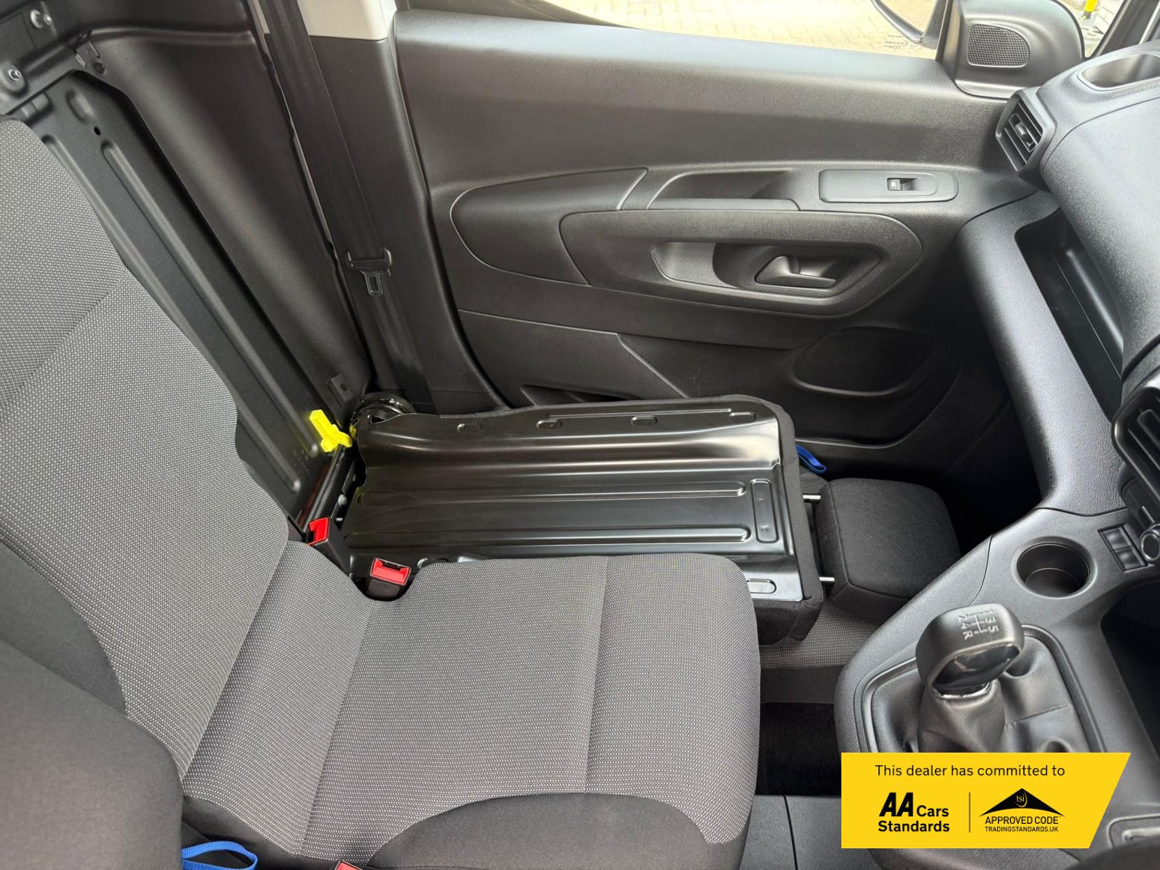 Vauxhall Combo 1.5 Turbo D 2300 Sportive Panel Van 4dr Diesel Manual L1 H1 Euro 6 (100 ps)