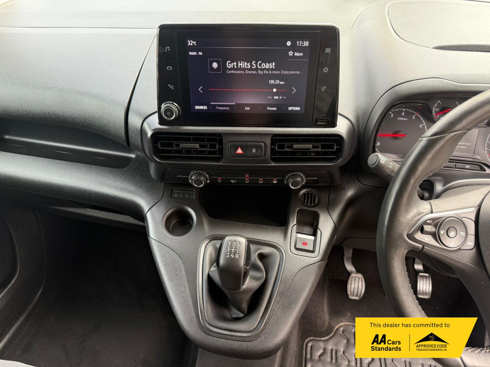 Vauxhall Combo 1.5 Turbo D 2300 Sportive Panel Van 4dr Diesel Manual L1 H1 Euro 6 (100 ps)