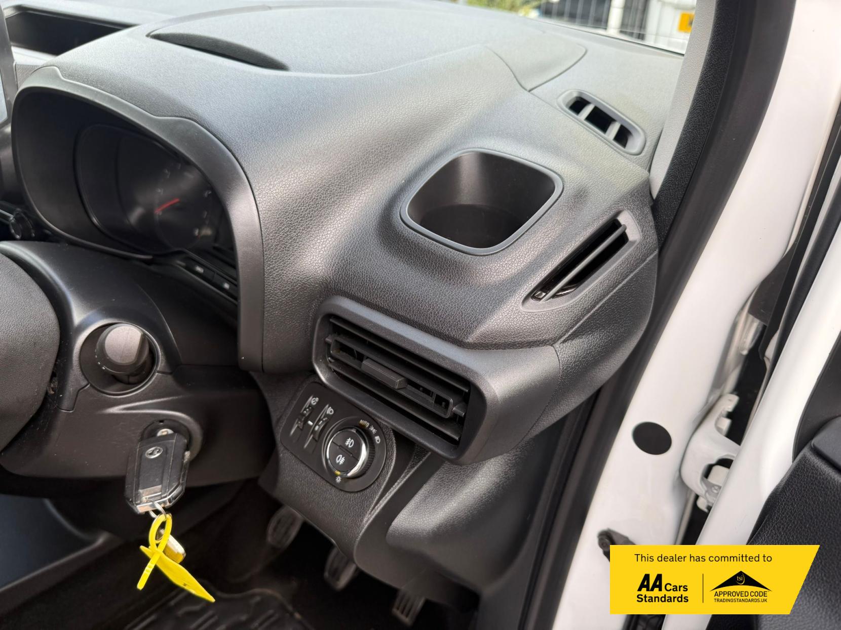 Vauxhall Combo 1.5 Turbo D 2300 Sportive Panel Van 4dr Diesel Manual L1 H1 Euro 6 (100 ps)