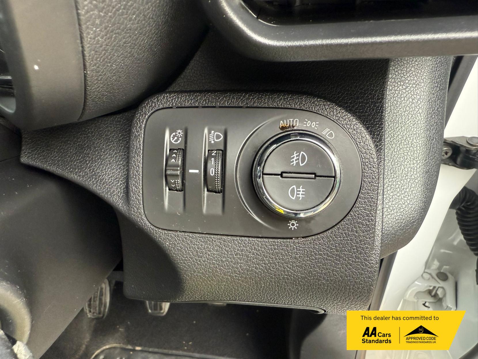 Vauxhall Combo 1.5 Turbo D 2300 Sportive Panel Van 4dr Diesel Manual L1 H1 Euro 6 (100 ps)