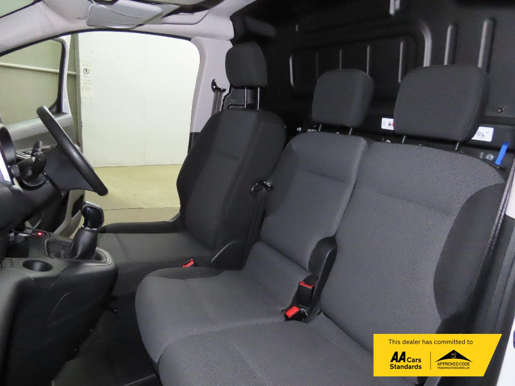 Vauxhall Combo 1.5 Turbo D 2300 Sportive Panel Van 4dr Diesel Manual L1 H1 Euro 6 (100 ps)