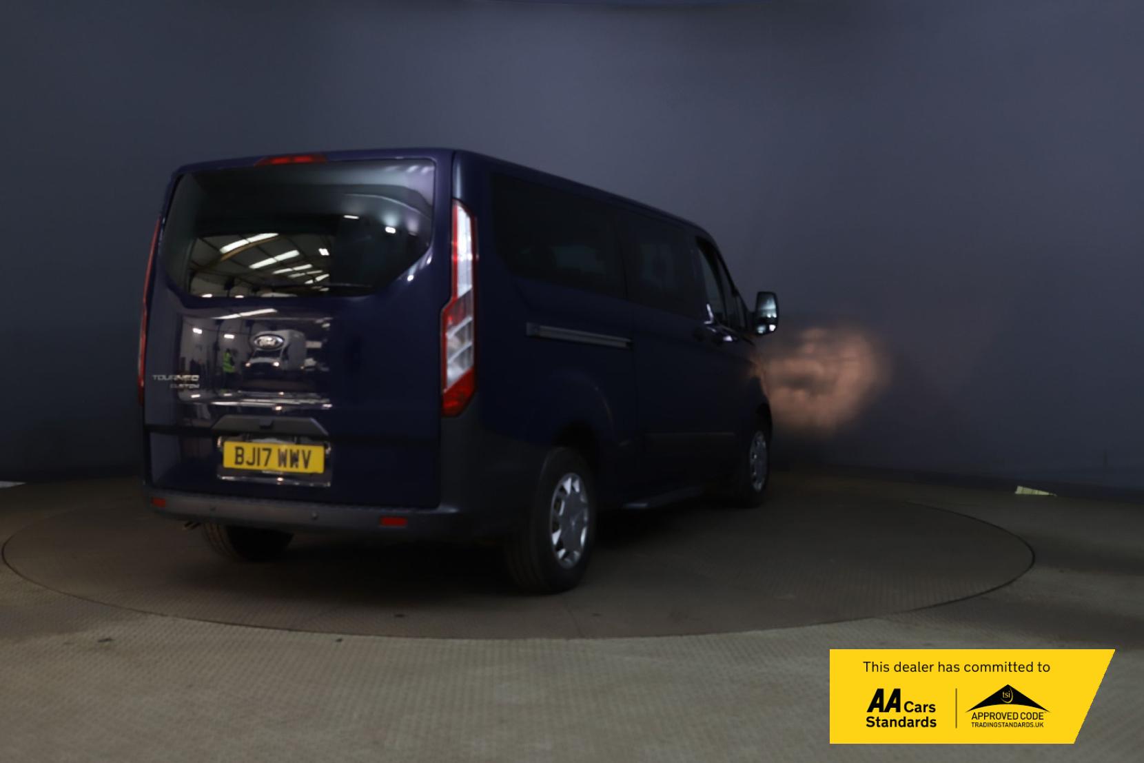 Ford Tourneo Custom 2.0 310 EcoBlue Zetec Minibus Double Cab 5dr Diesel Manual L2 Euro 6 (s/s) (130 ps)