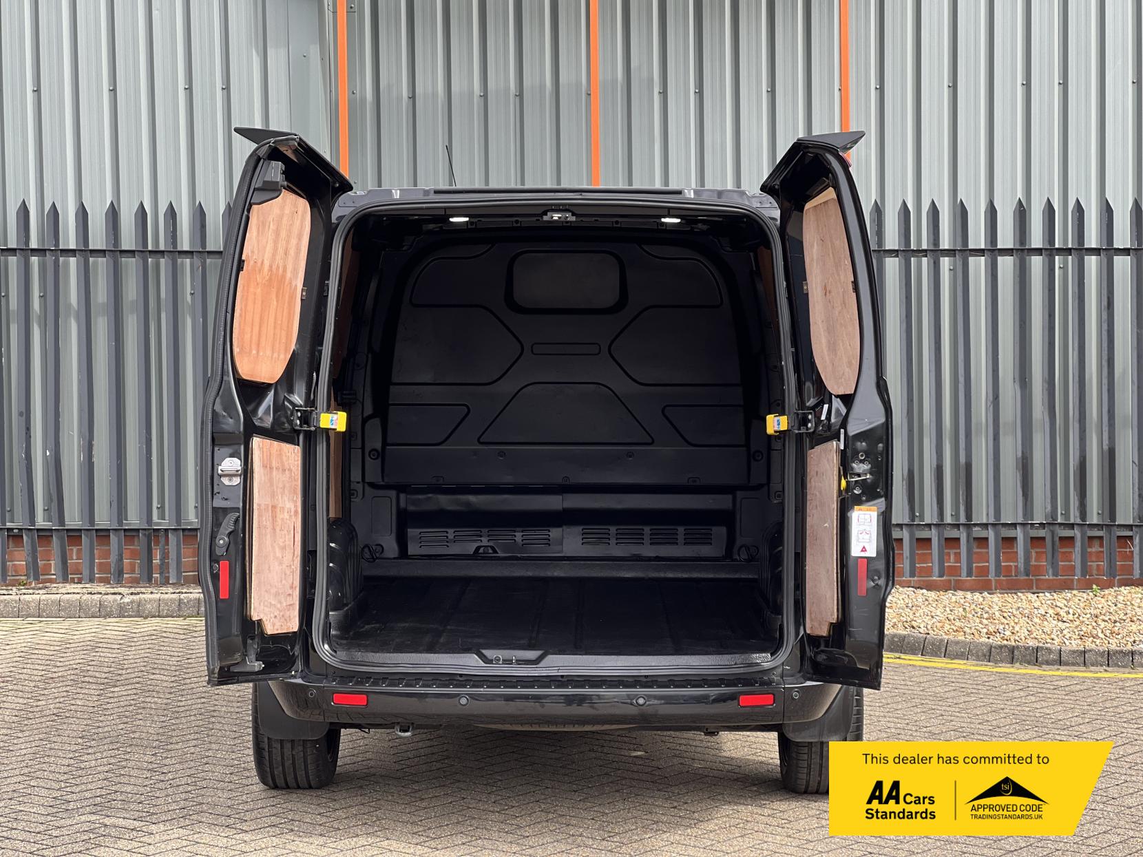 Ford Transit Custom 2.0 280 EcoBlue Limited Panel Van 5dr Diesel Manual L1 H1 Euro 6 (s/s) (130 ps)
