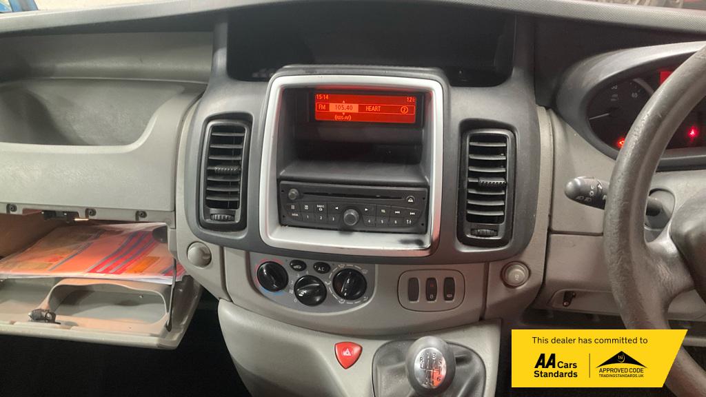 2013 Vauxhall Vivaro 2.0 2900 CDTi Sportive Panel Van 4dr Diesel Manual FWD L3 (195 g/km, 113 bhp) - Thumbnail 8
